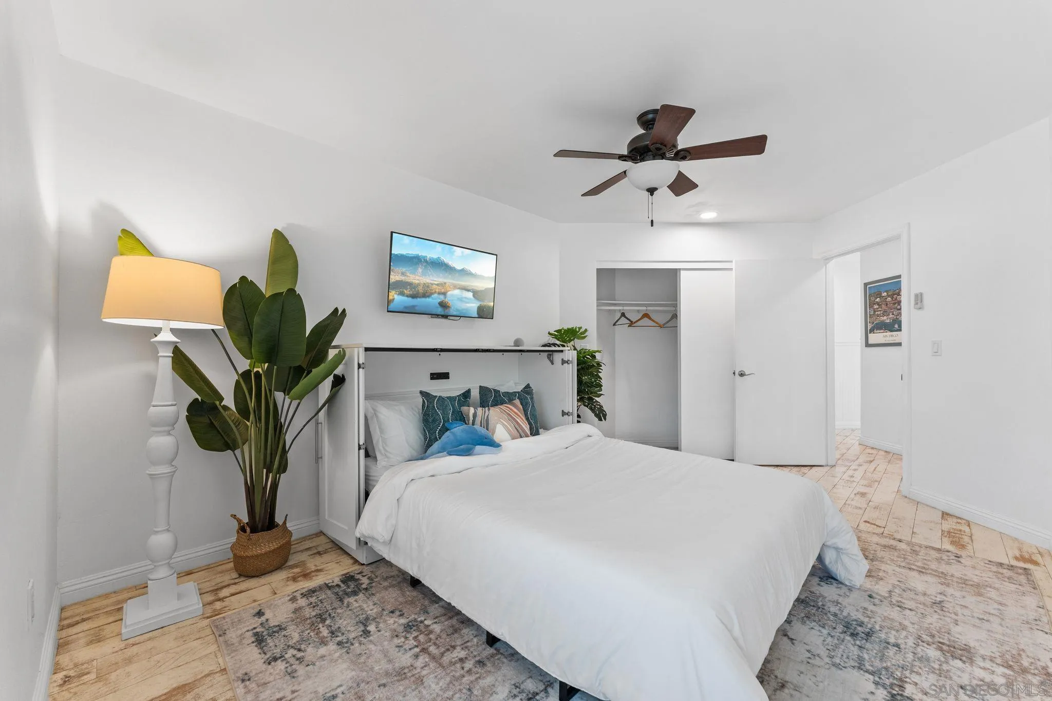 https://cdn.realtyfeed.com/cdn/127/260016597/bf8d0da5ab67af5ada2bd363ca920592.webp