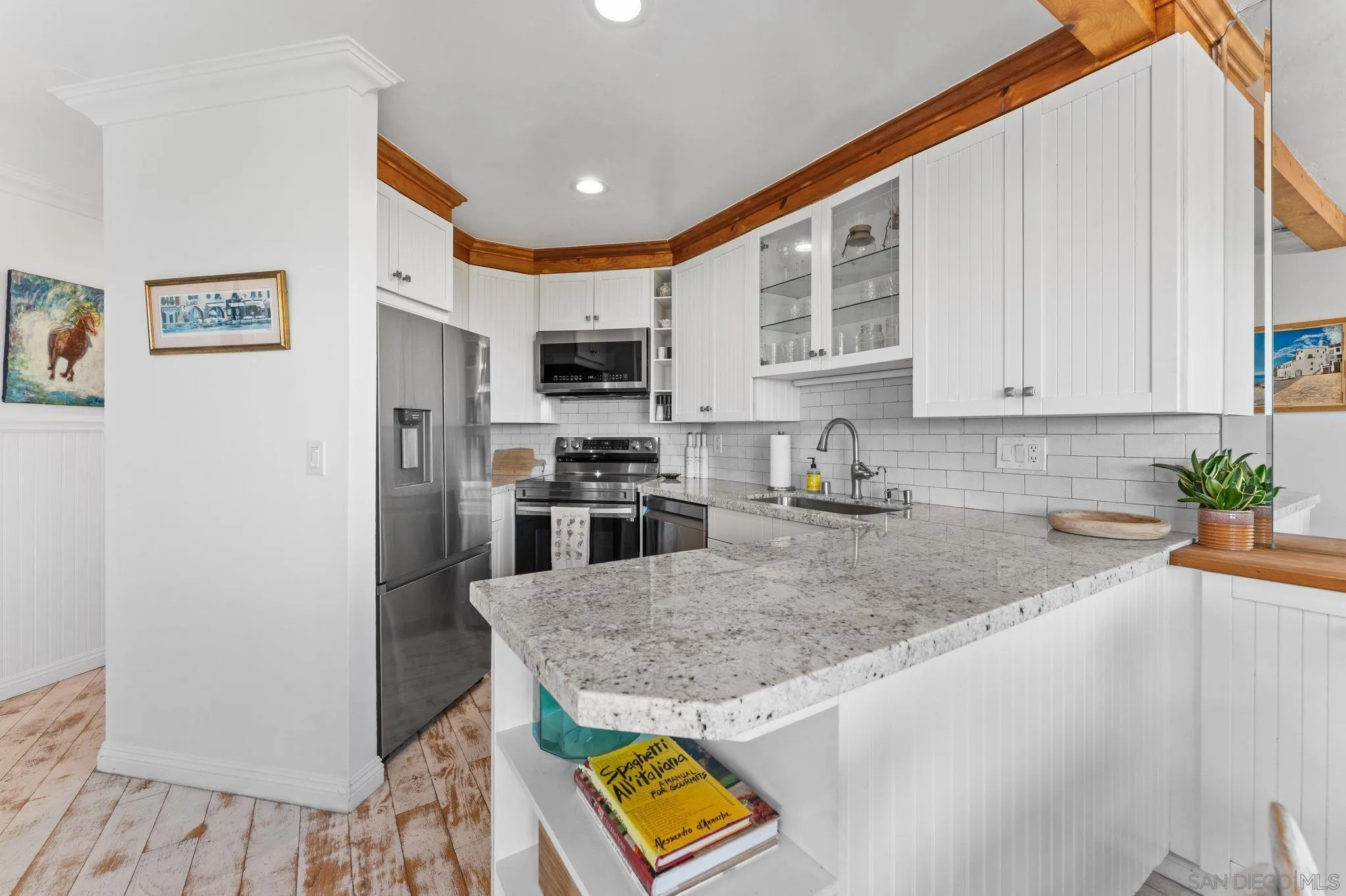 https://cdn.realtyfeed.com/cdn/127/260016597/cecc3df19c1026570890b5f89c44836f.webp