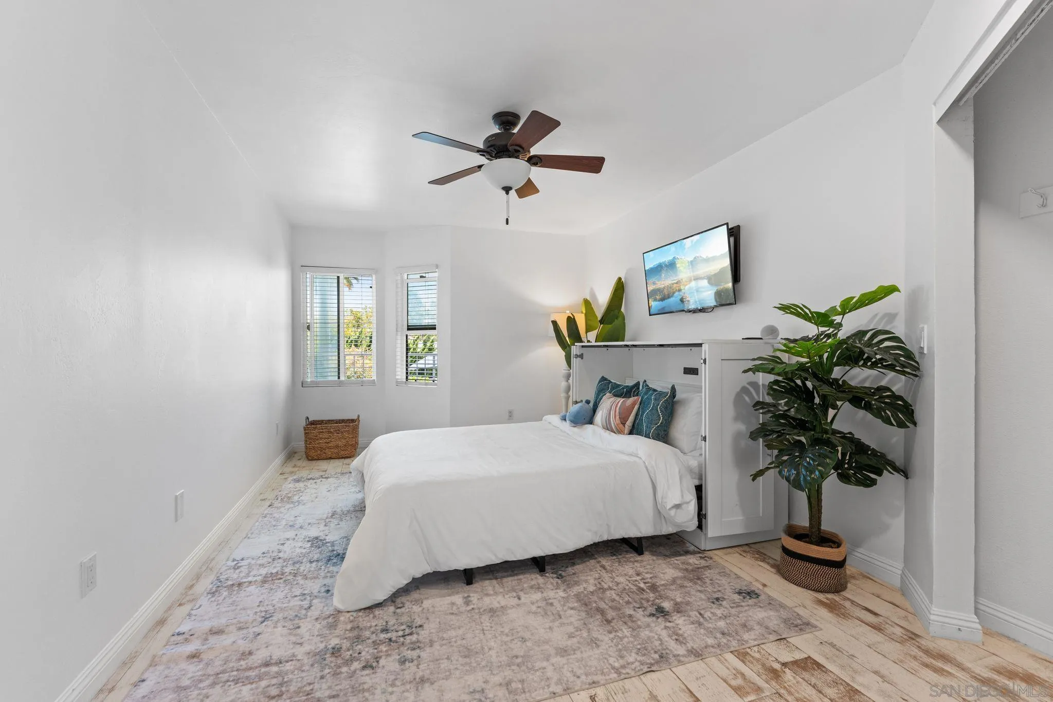 https://cdn.realtyfeed.com/cdn/127/260016597/d590b7e6359e23496d41c8b246064ac2.webp