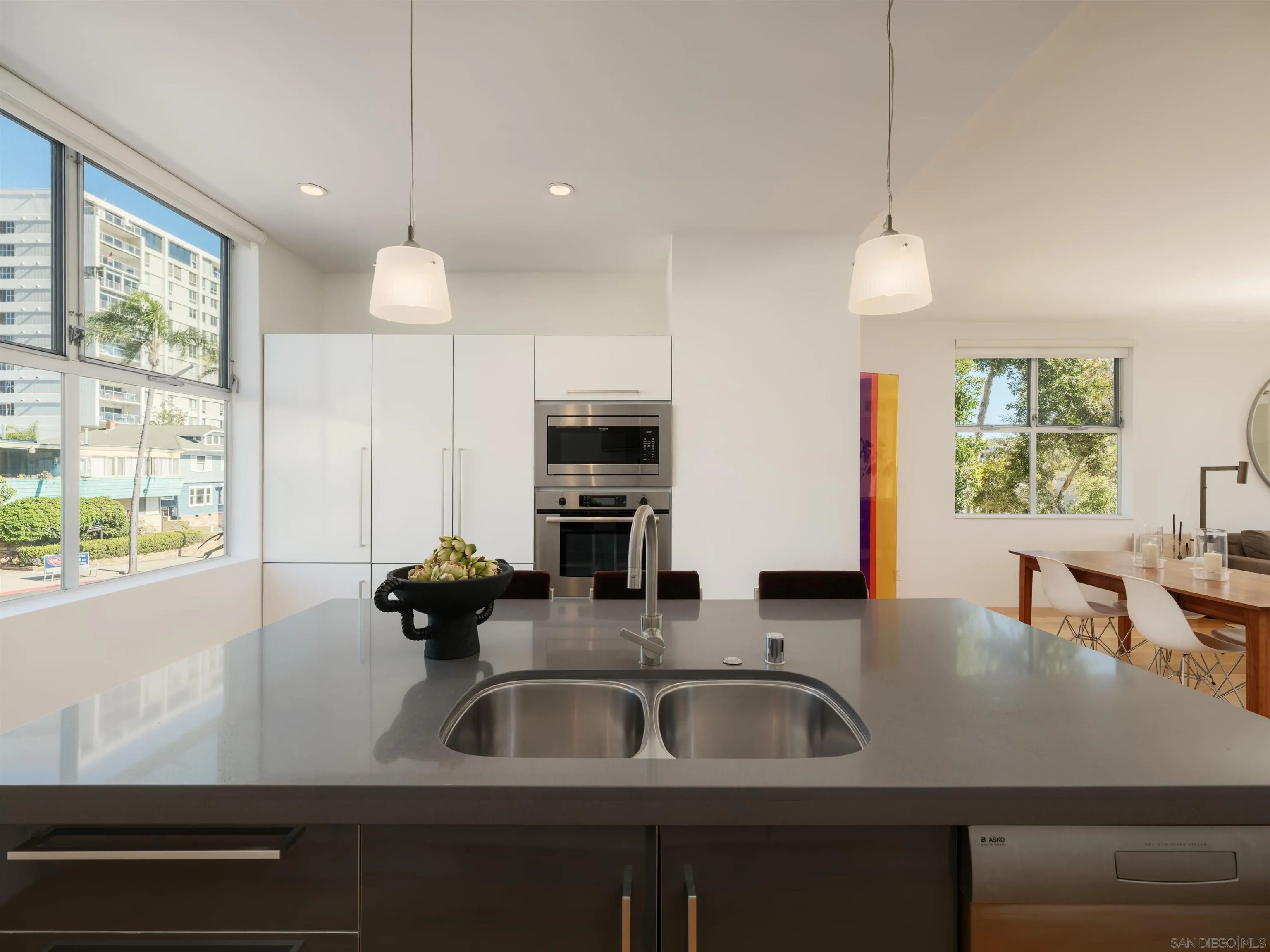 Photo #8: 260016601 Listing: Photo #8
