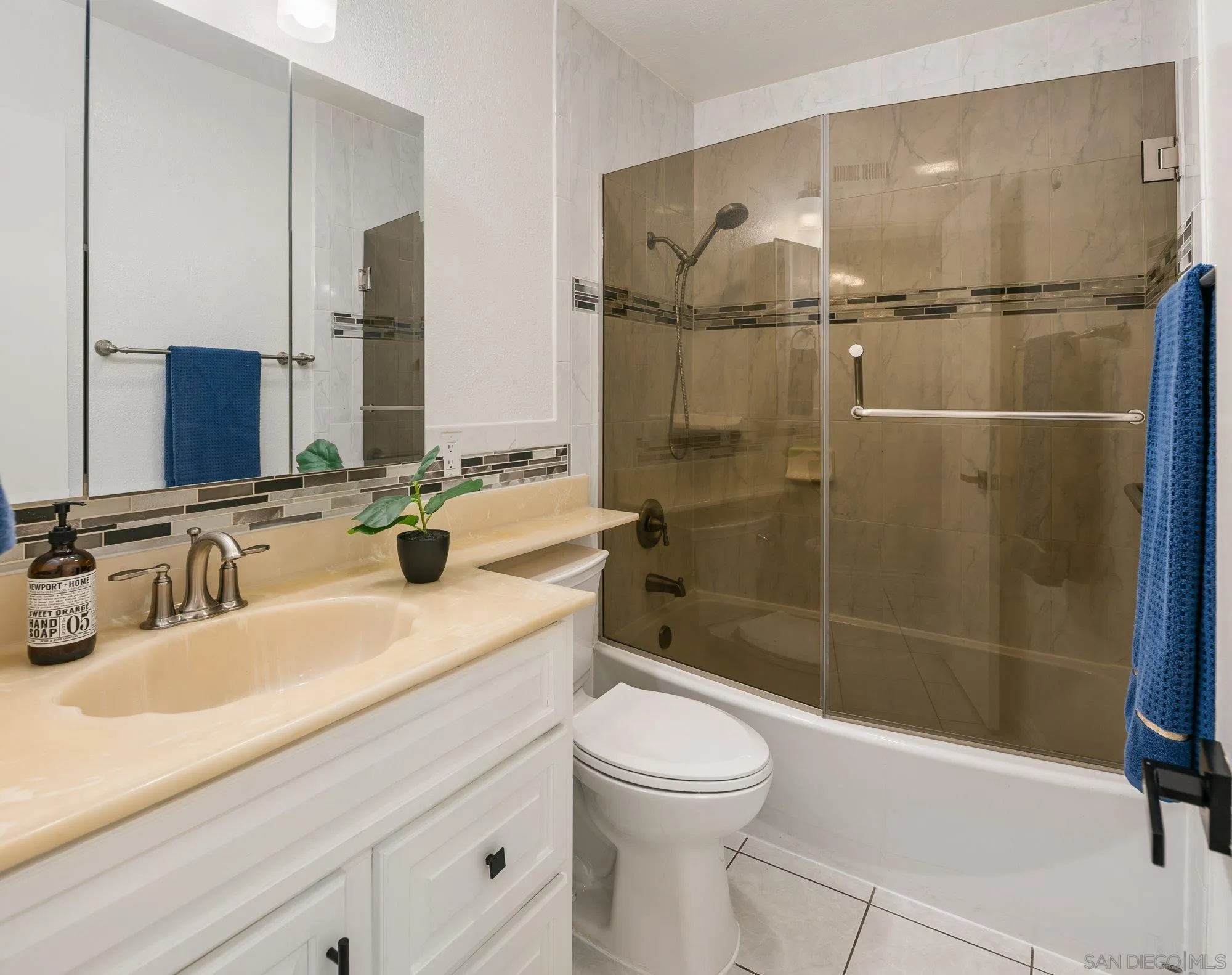 https://cdn.realtyfeed.com/cdn/127/260016602/1ad0e53590efeb6bb9120ae546bc9698.webp