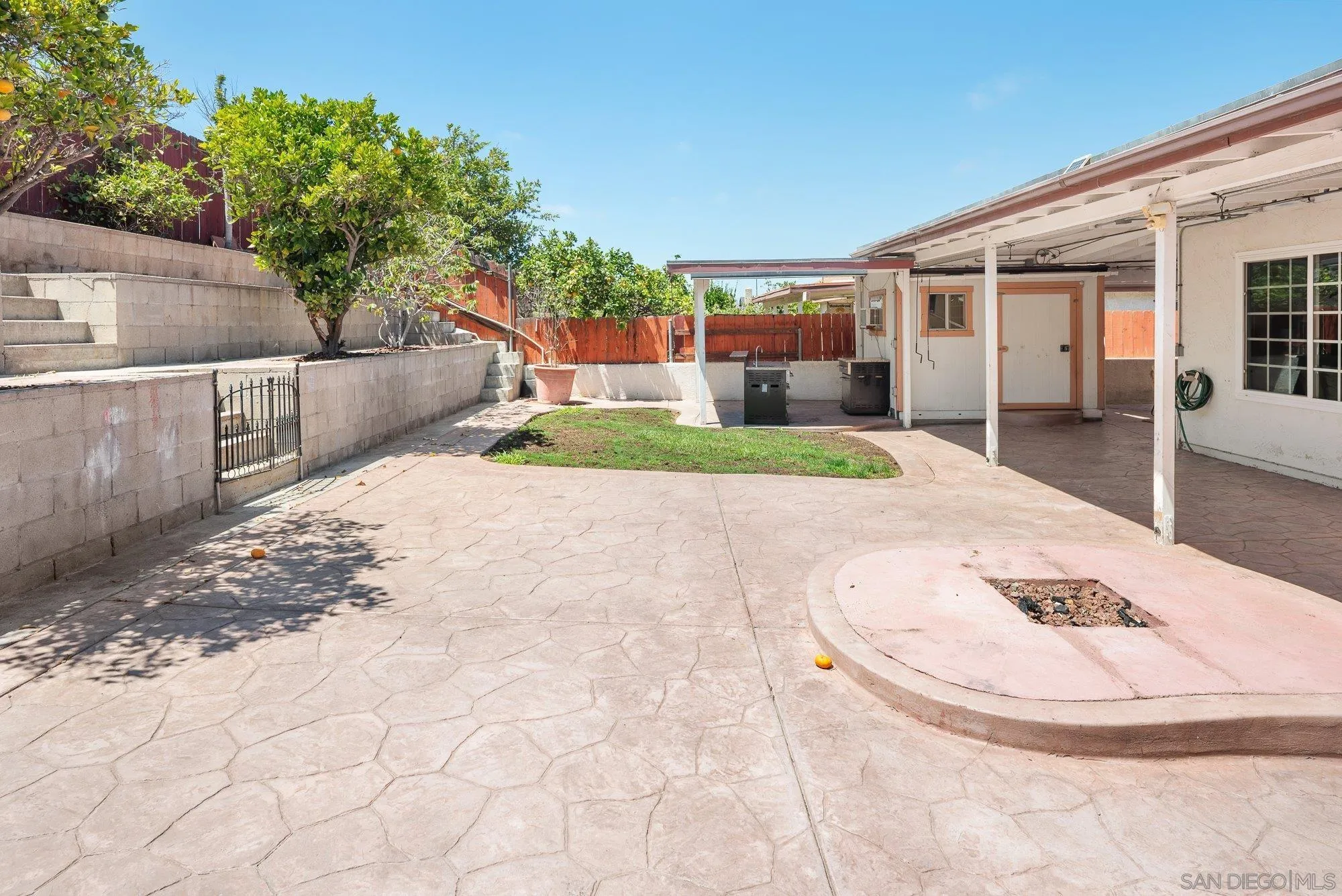 https://cdn.realtyfeed.com/cdn/127/260016602/36cd95a636e5775c9578d11fd100ff39.webp