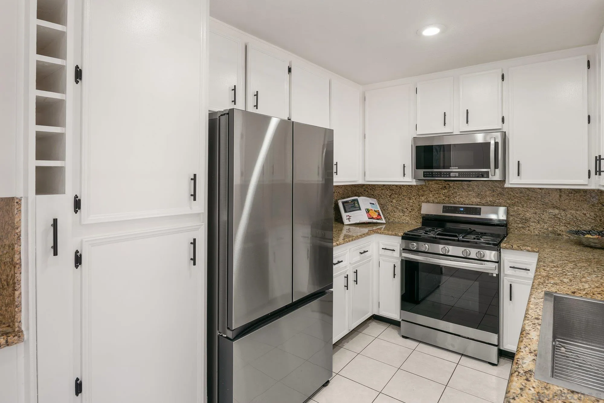 https://cdn.realtyfeed.com/cdn/127/260016602/7f184d140c37c6e6f97da5f8ef4f3baf.webp