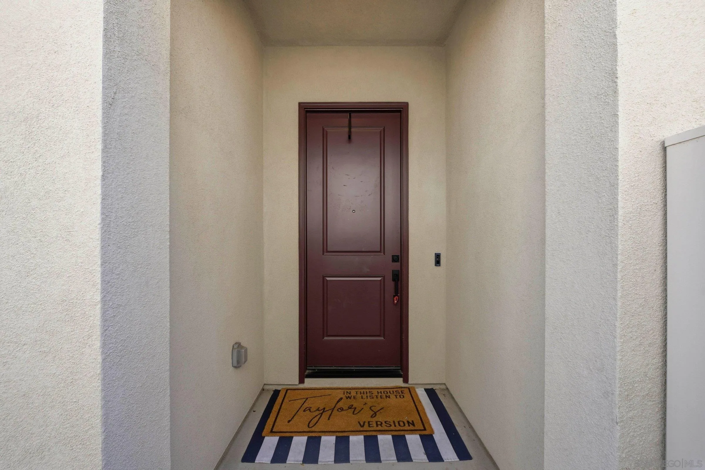 https://cdn.realtyfeed.com/cdn/127/260016610/31a87f4e67bf4489d8fa6081cf76718b.webp
