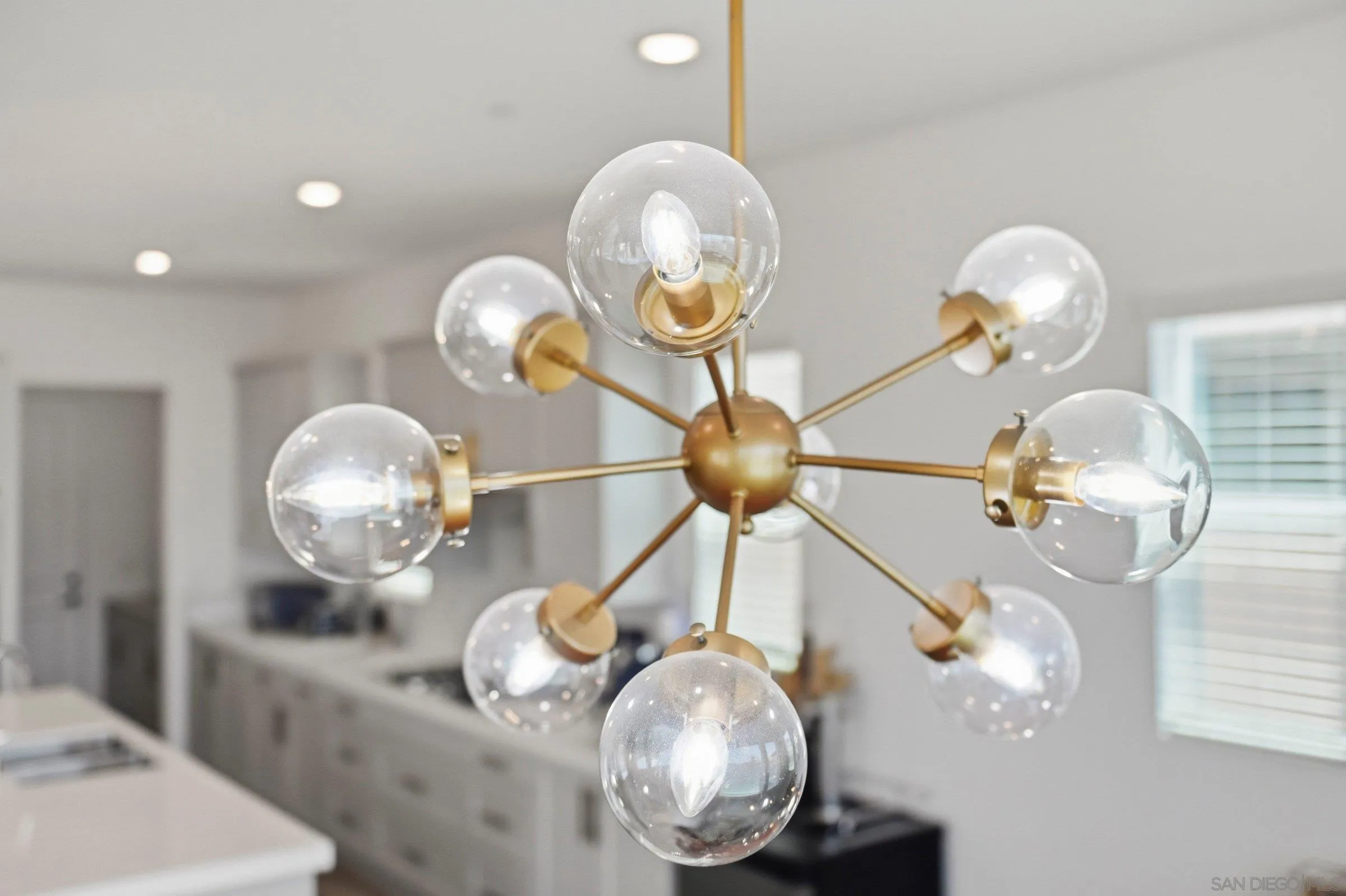 https://cdn.realtyfeed.com/cdn/127/260016610/5209f477e4493efce70756b770ef79c8.webp
