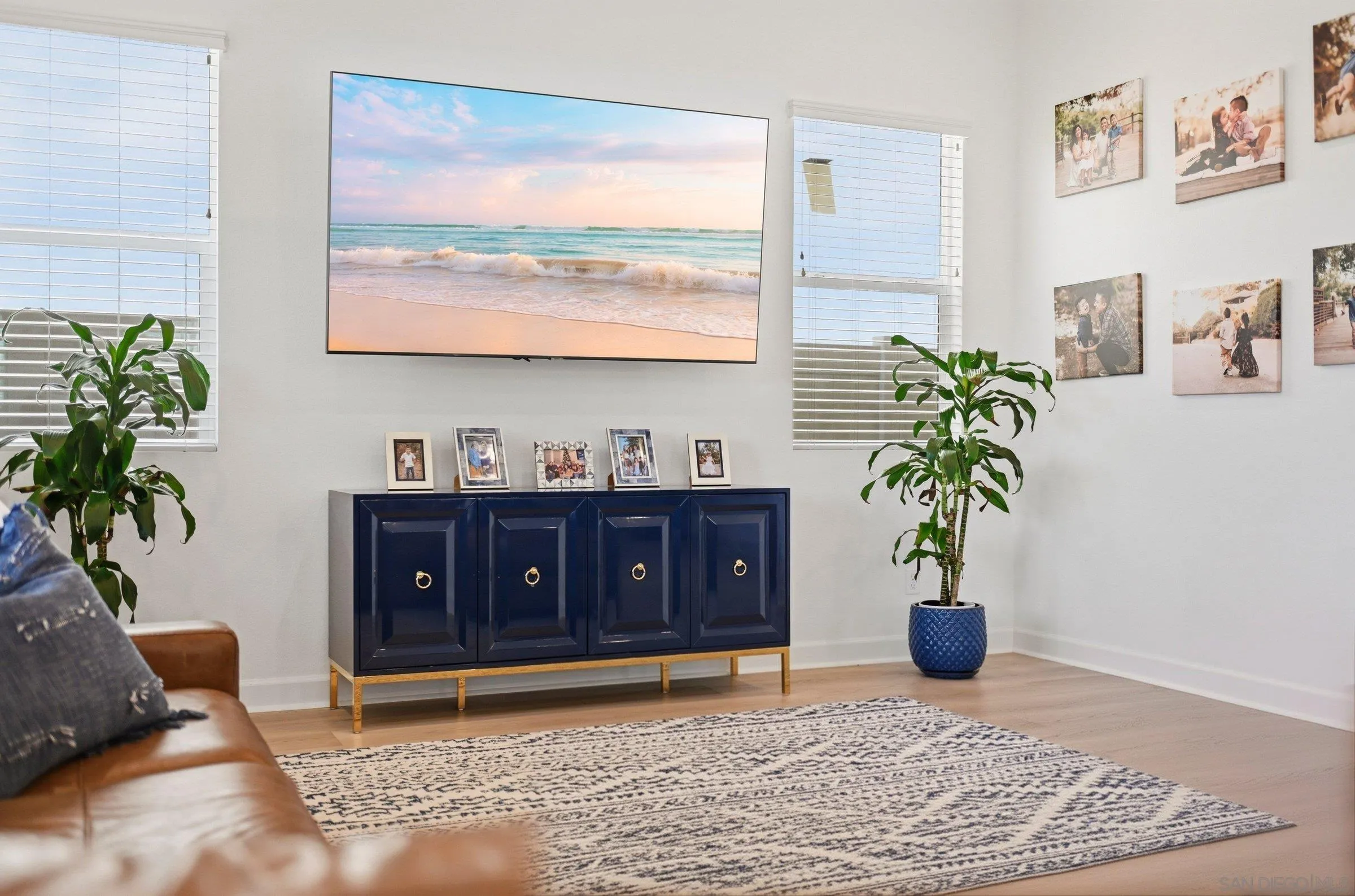 https://cdn.realtyfeed.com/cdn/127/260016610/76f4360e8a25919b7f48b9aeb24a84c7.webp