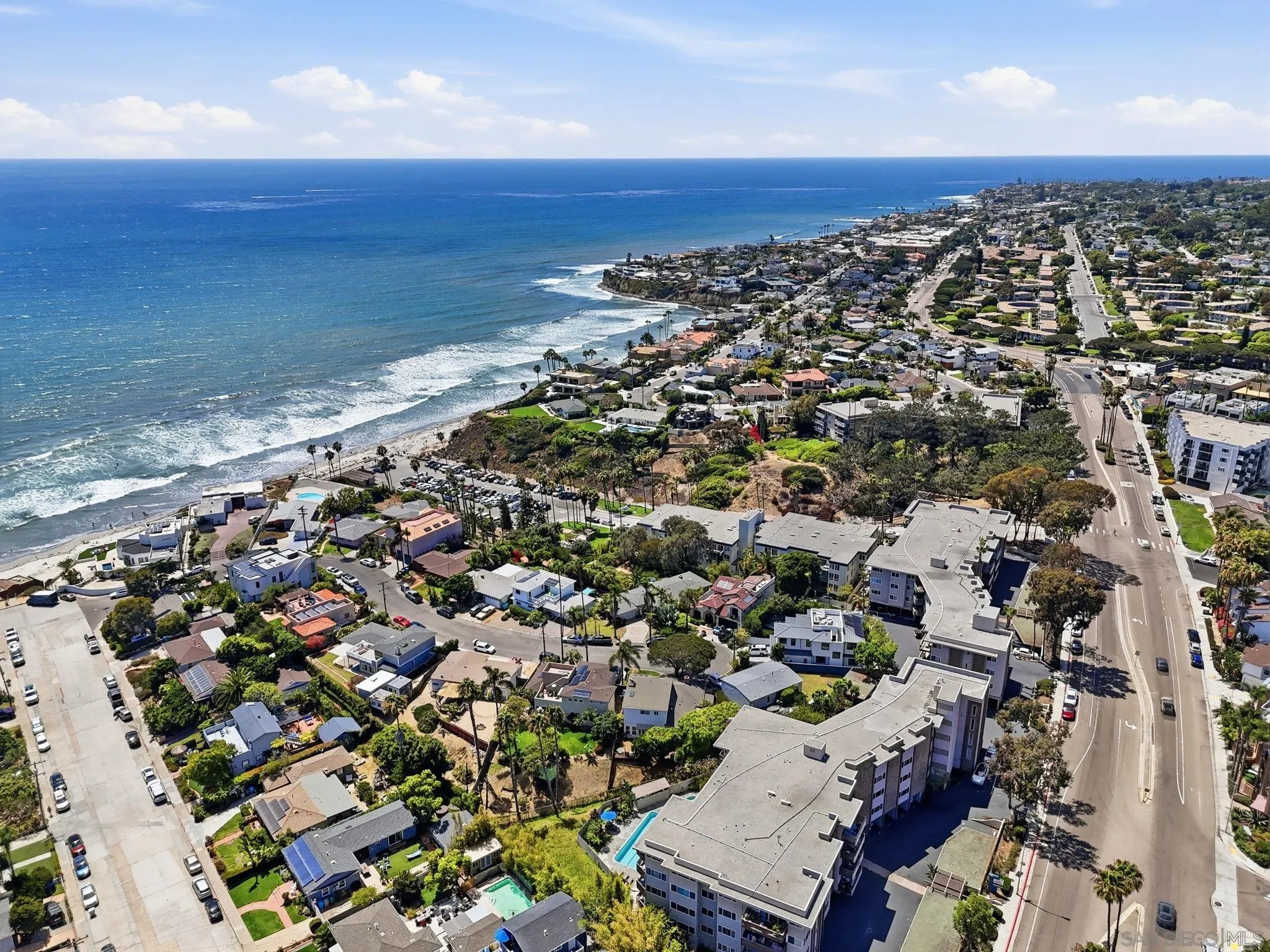 https://cdn.realtyfeed.com/cdn/127/260016611/1e8200ed4c906972f81ddb5006ee7039.webp