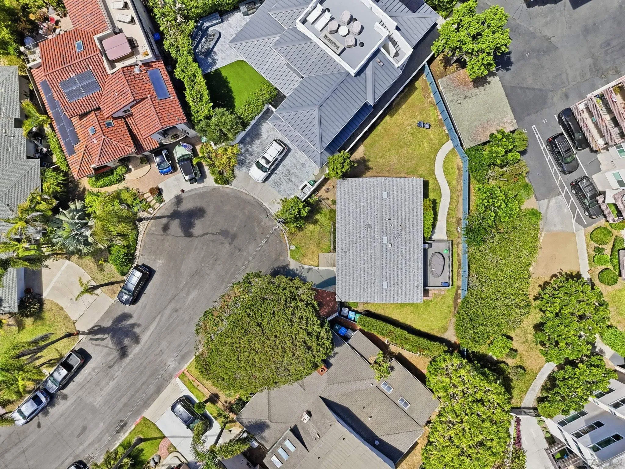 https://cdn.realtyfeed.com/cdn/127/260016611/34c986f9456fe24938389ee28a59a55f.webp
