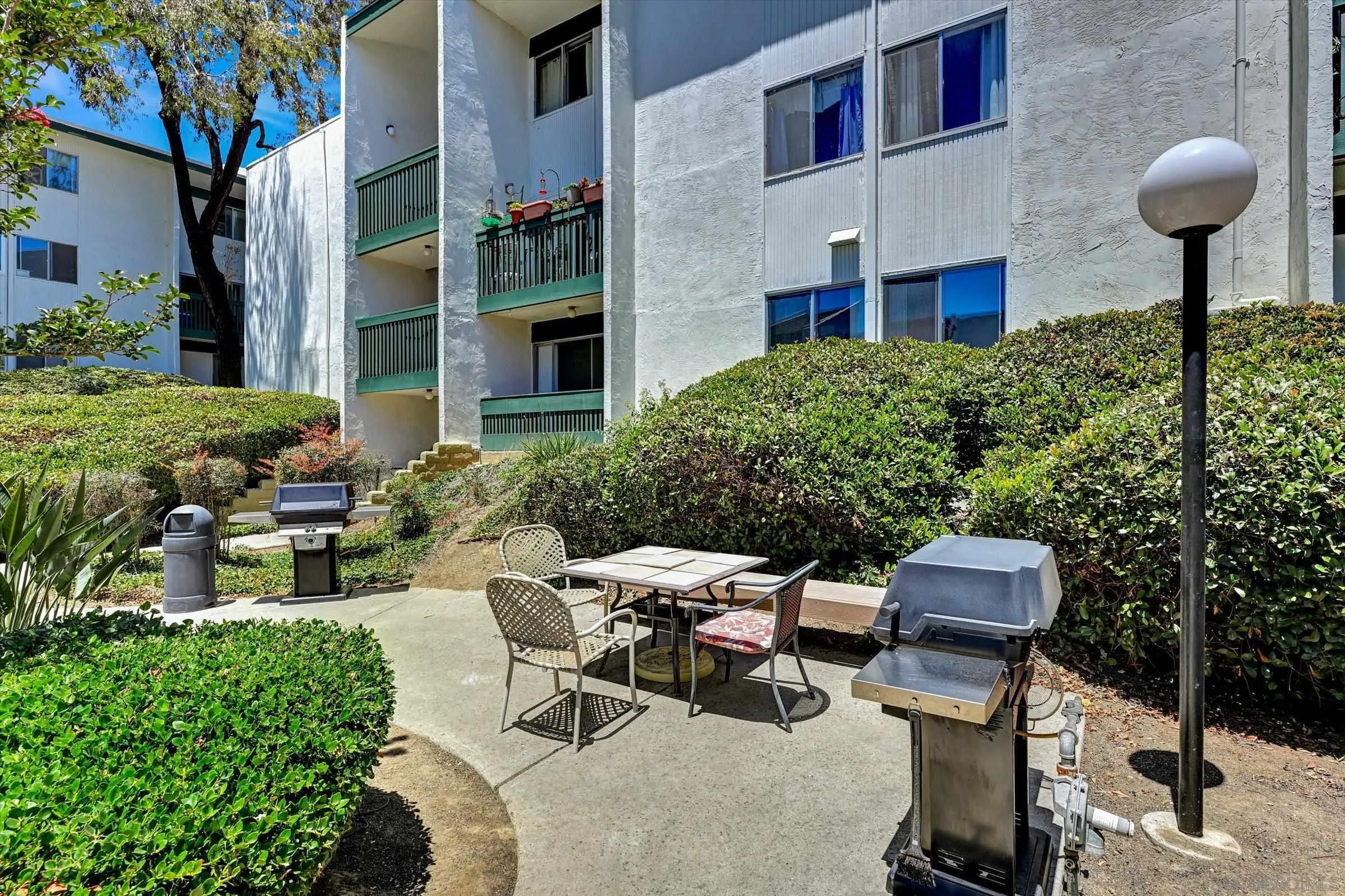 https://cdn.realtyfeed.com/cdn/127/260016615/73c5e3be44eb53d9daf554385681cf31.webp