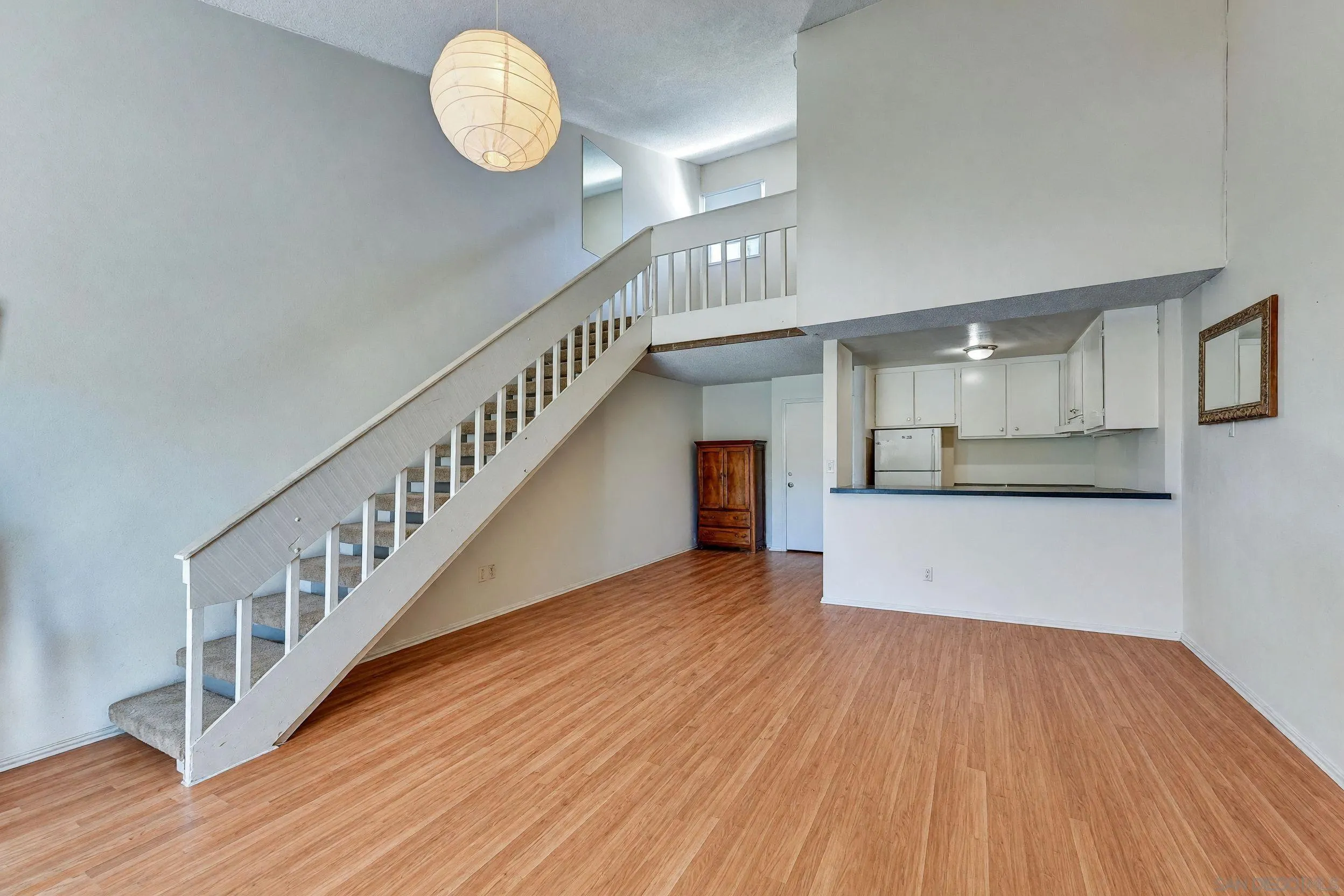https://cdn.realtyfeed.com/cdn/127/260016615/886f208981e0a2a19b1686331331a96c.webp