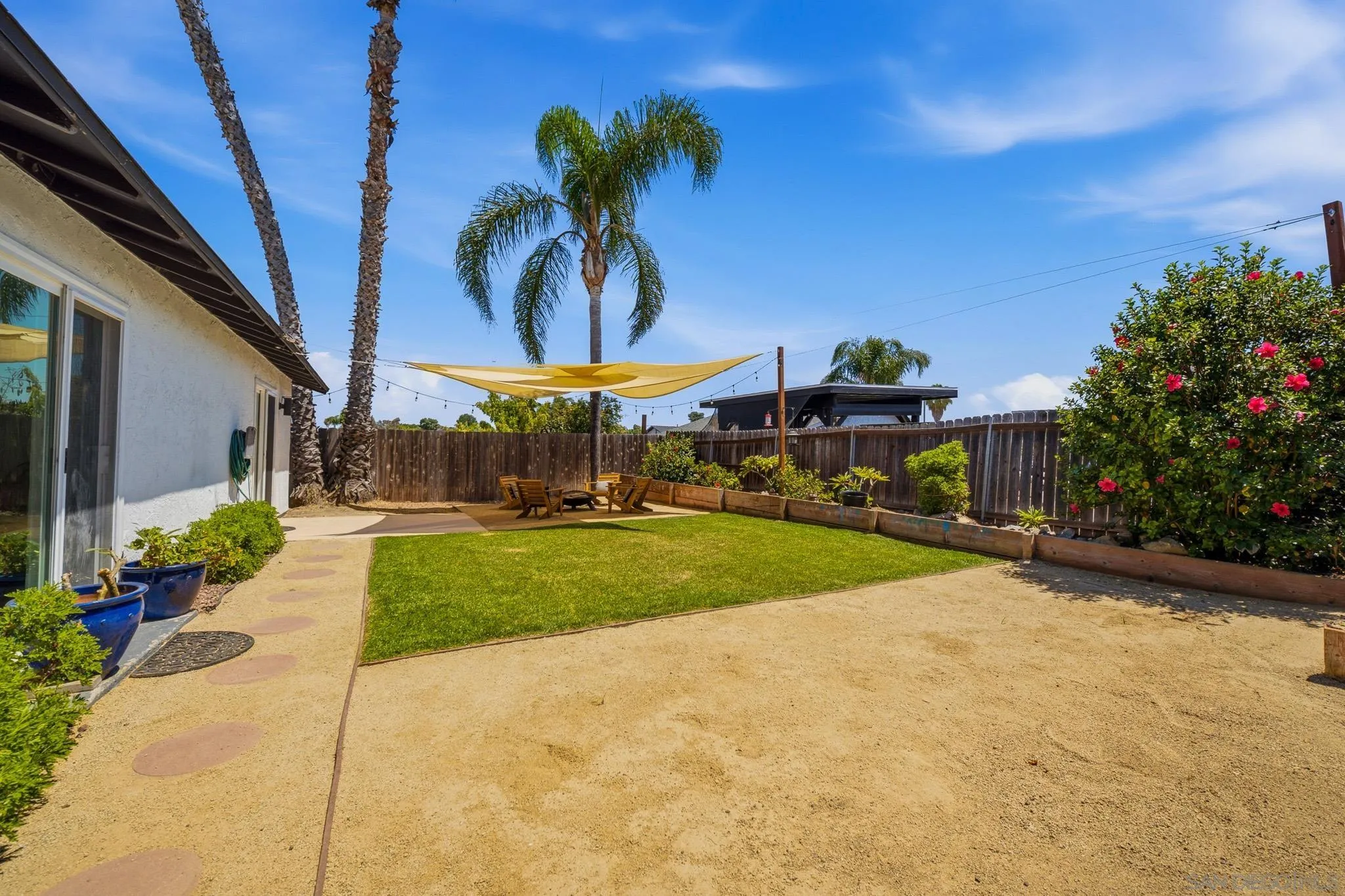 https://cdn.realtyfeed.com/cdn/127/260016621/01fca9d02cd1182a1adfe0aa659f96b0.webp