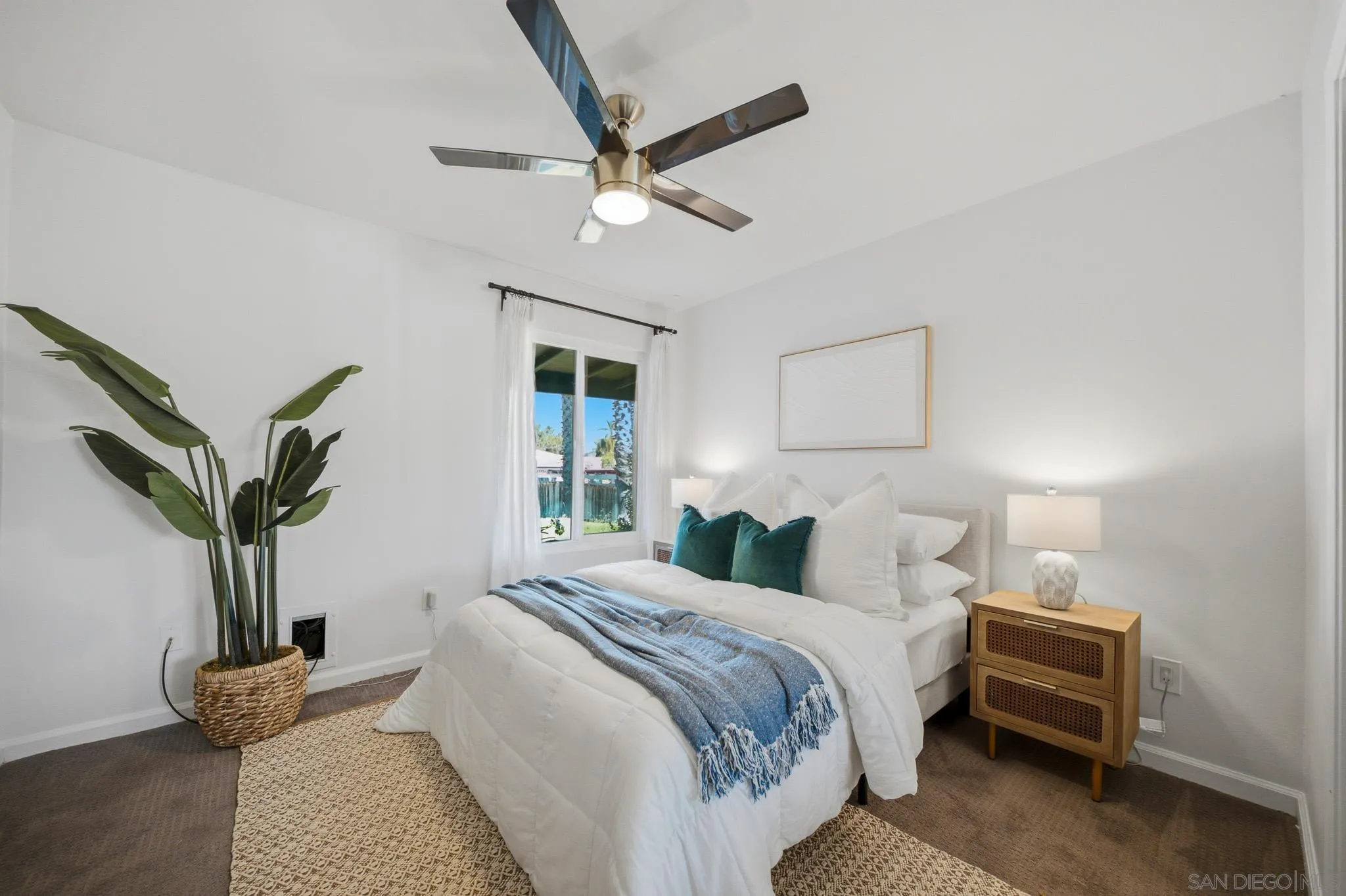 https://cdn.realtyfeed.com/cdn/127/260016621/9d1471637344e544caf4181bad8e970a.webp