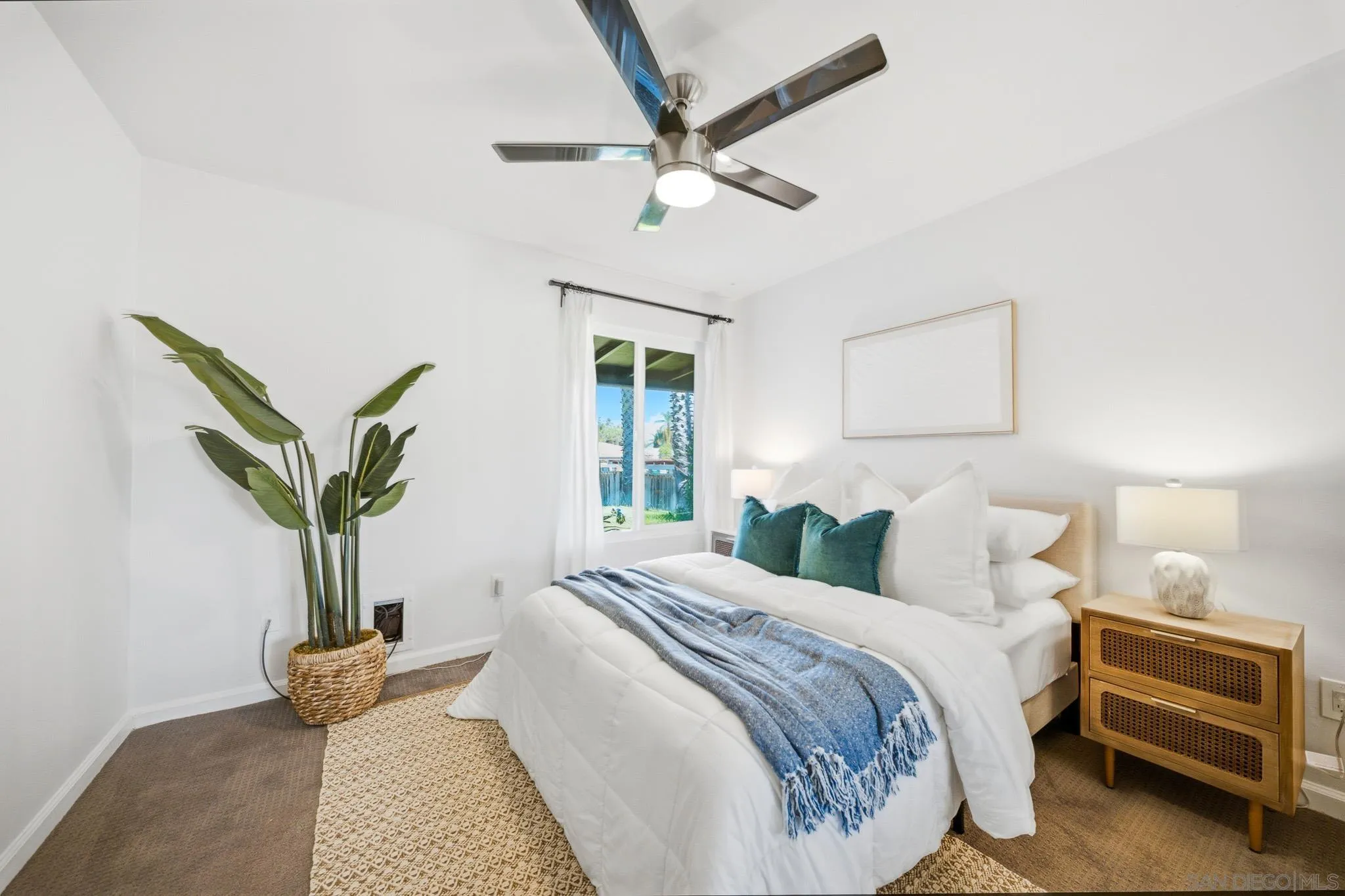 https://cdn.realtyfeed.com/cdn/127/260016621/a793938e0af0e5d4eb6b55f57b6e546d.webp