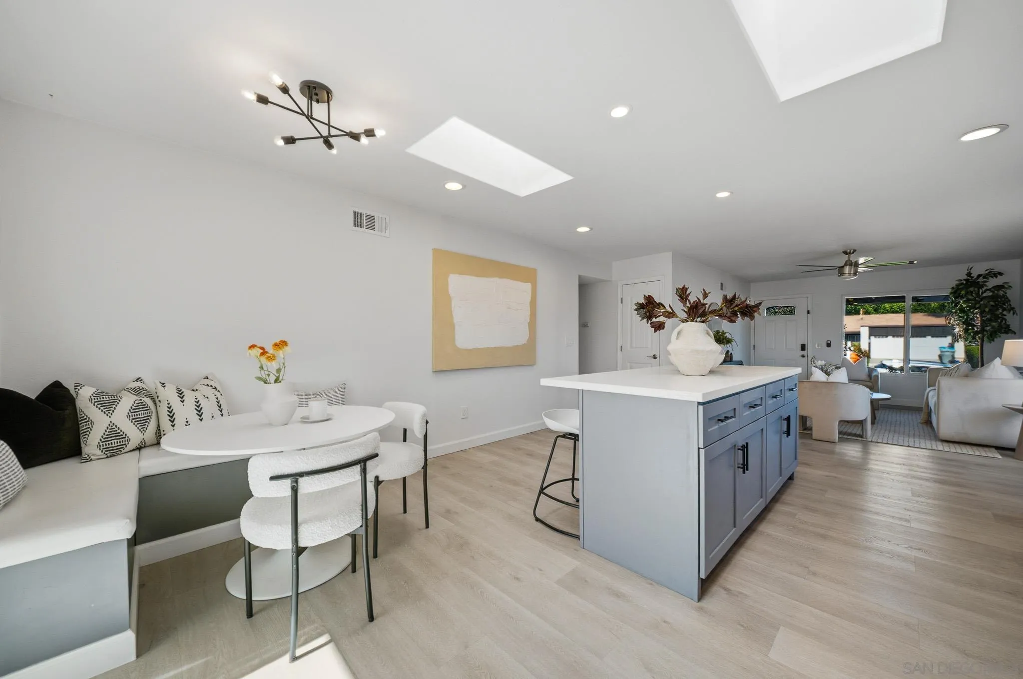 https://cdn.realtyfeed.com/cdn/127/260016621/c6c72b34d724883729261f9cffd4a355.webp