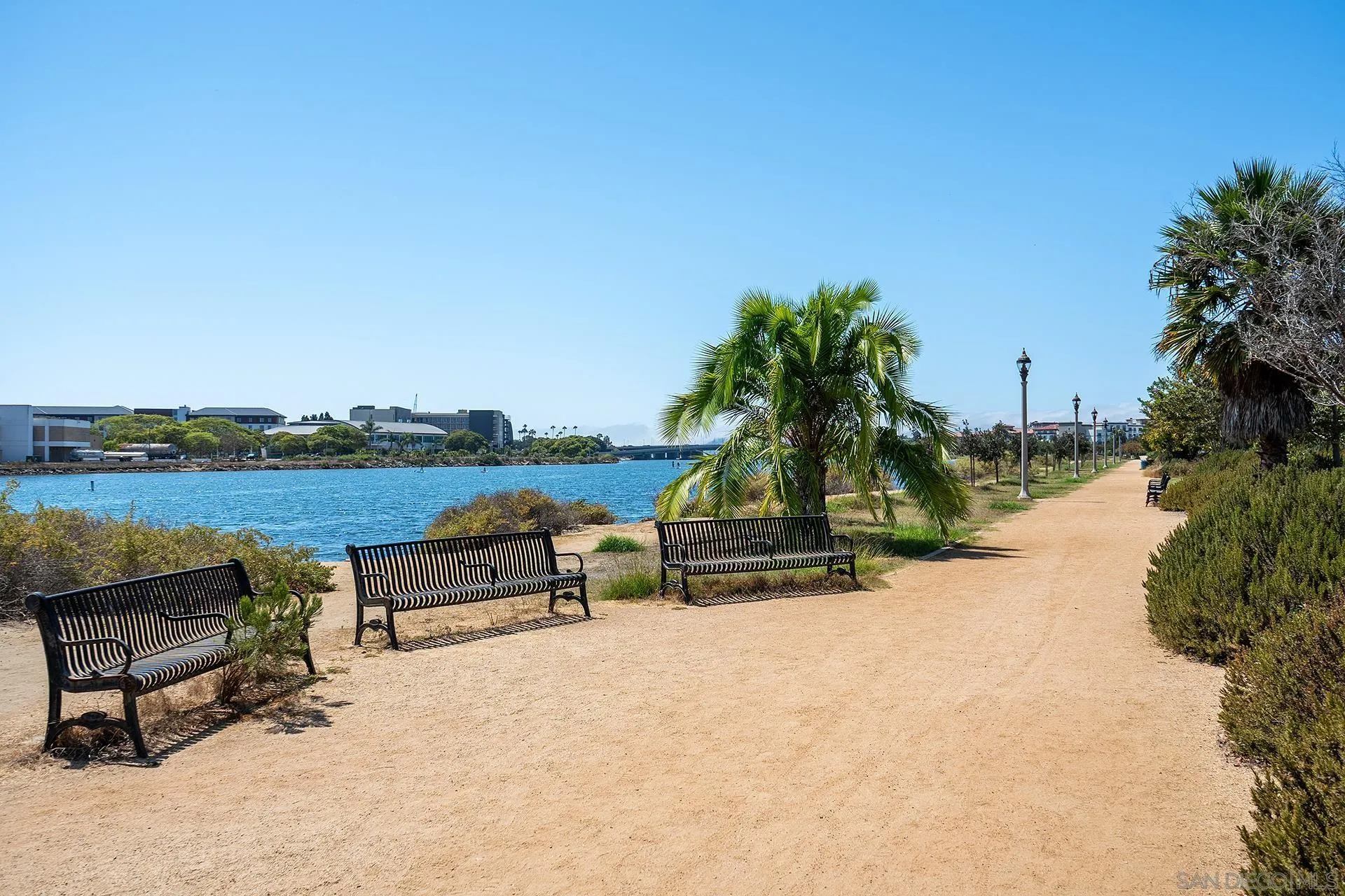 https://cdn.realtyfeed.com/cdn/127/260016624/203b196d58b3bce561d9ab38cf353fb0.webp