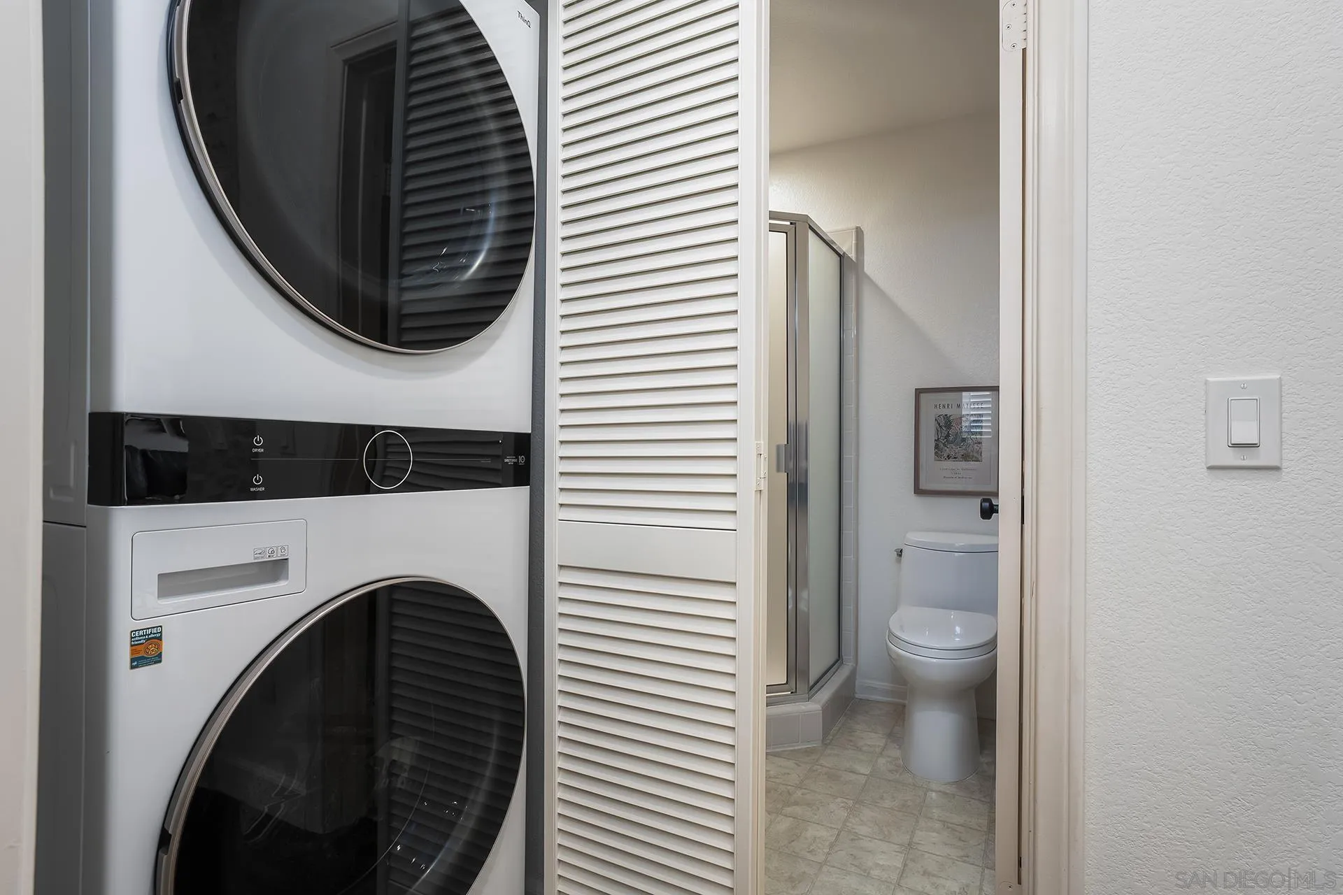 https://cdn.realtyfeed.com/cdn/127/260016624/563a7e7827c002a56cc14724be8ffd96.webp
