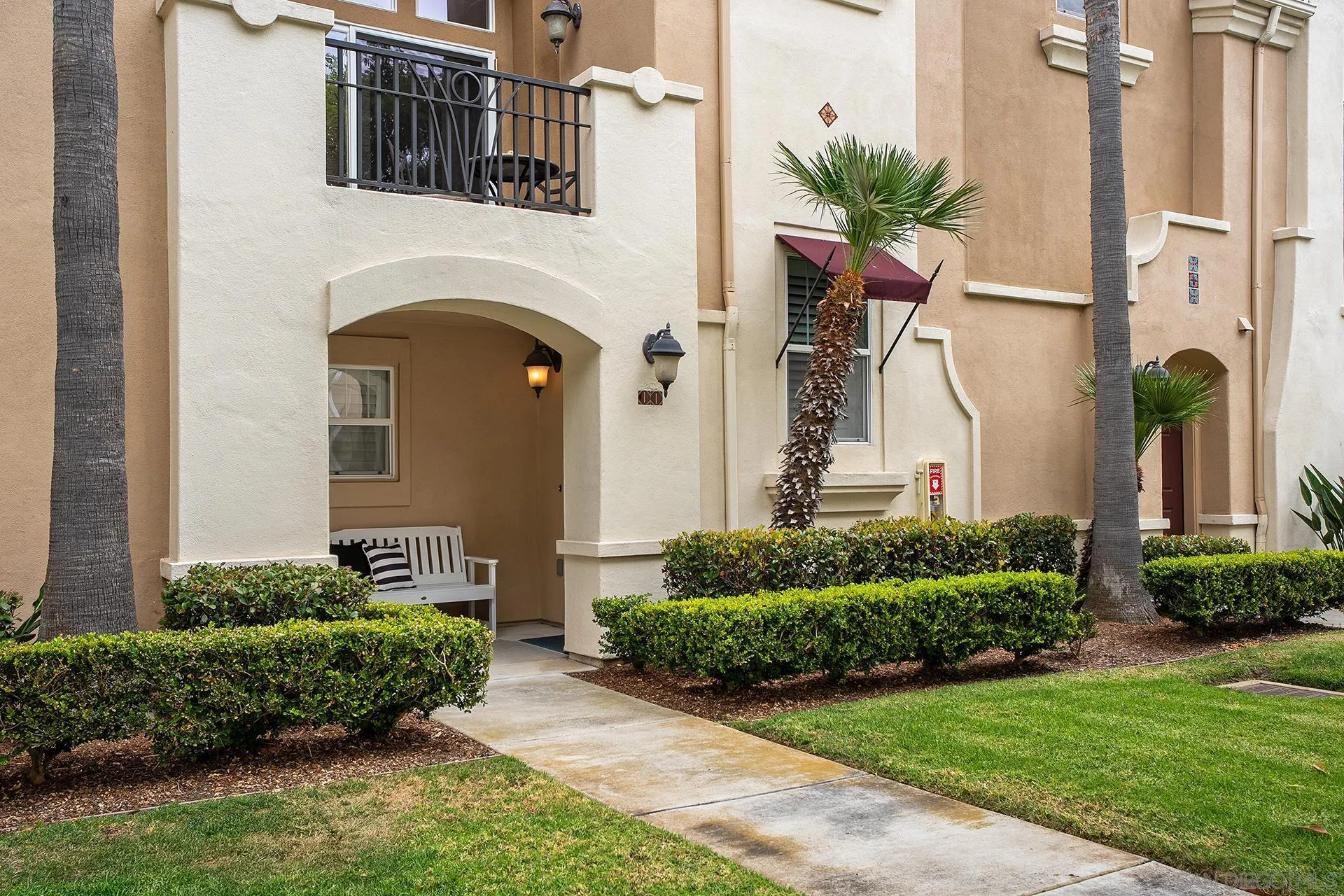 Photo #4: 260016624 Listing: Photo #4