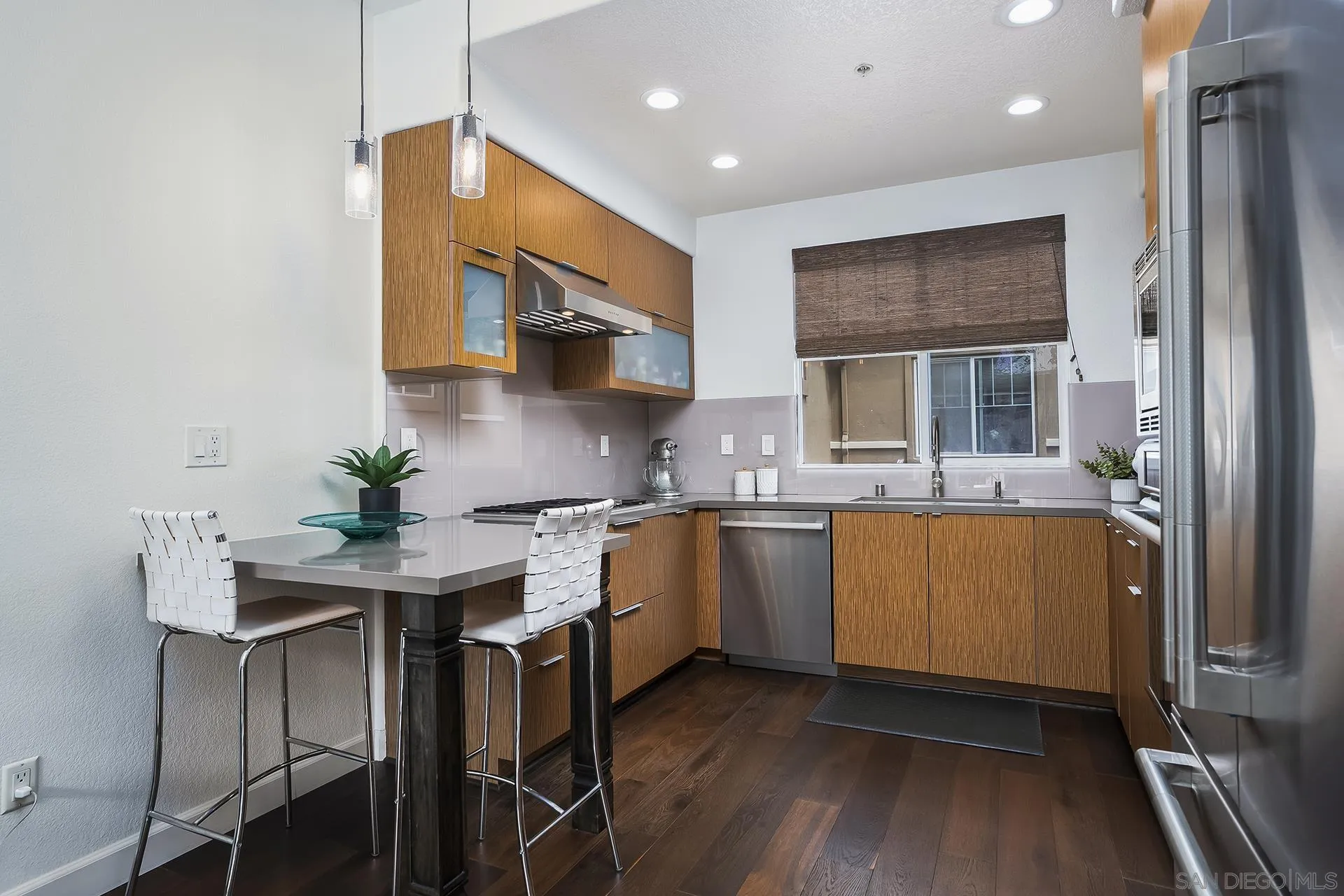 https://cdn.realtyfeed.com/cdn/127/260016624/72a3d1e1c4b0632789f2dd2f449ac15d.webp