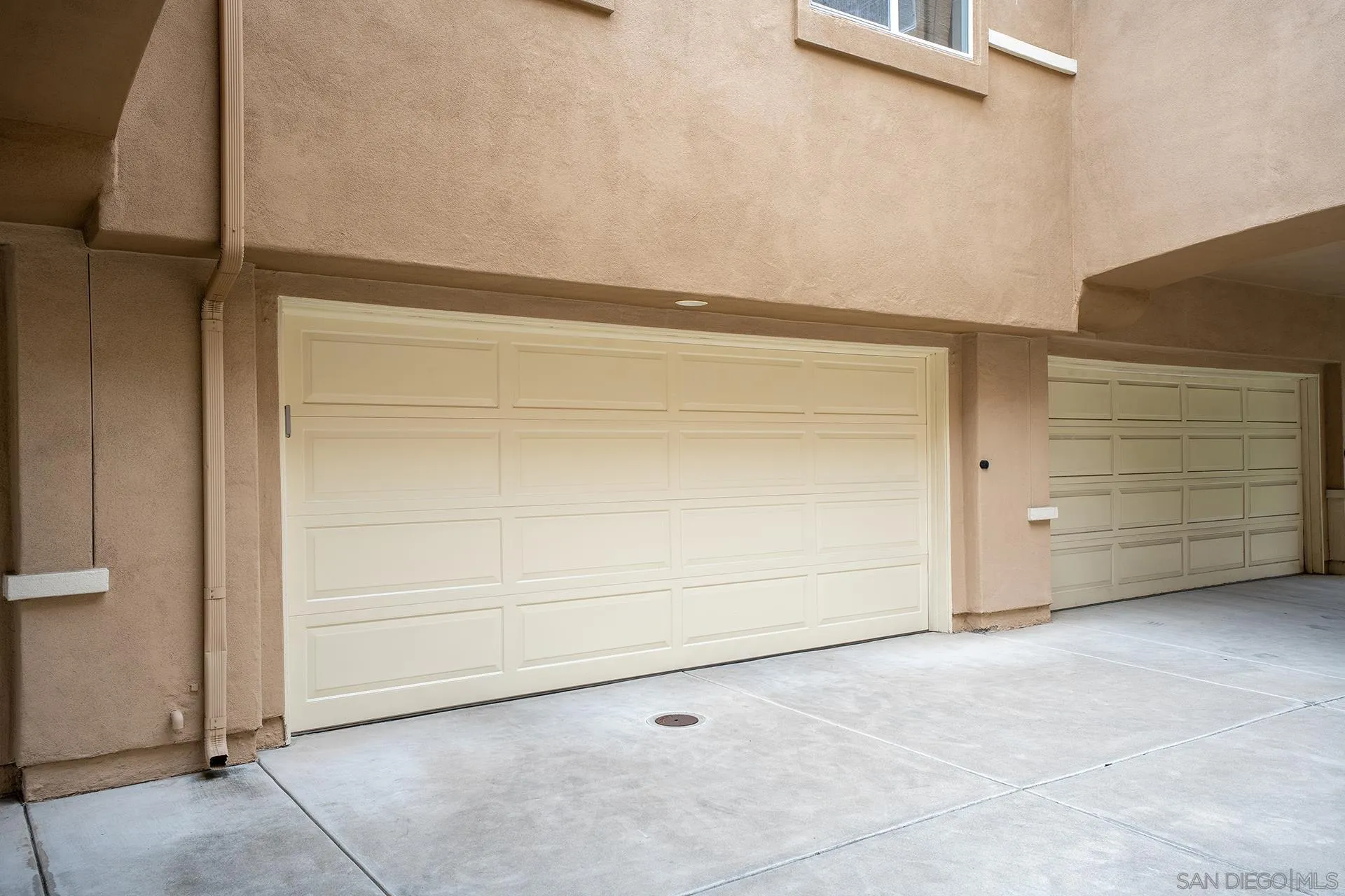 https://cdn.realtyfeed.com/cdn/127/260016624/775f1f9700784963d7af9976e19b9949.webp