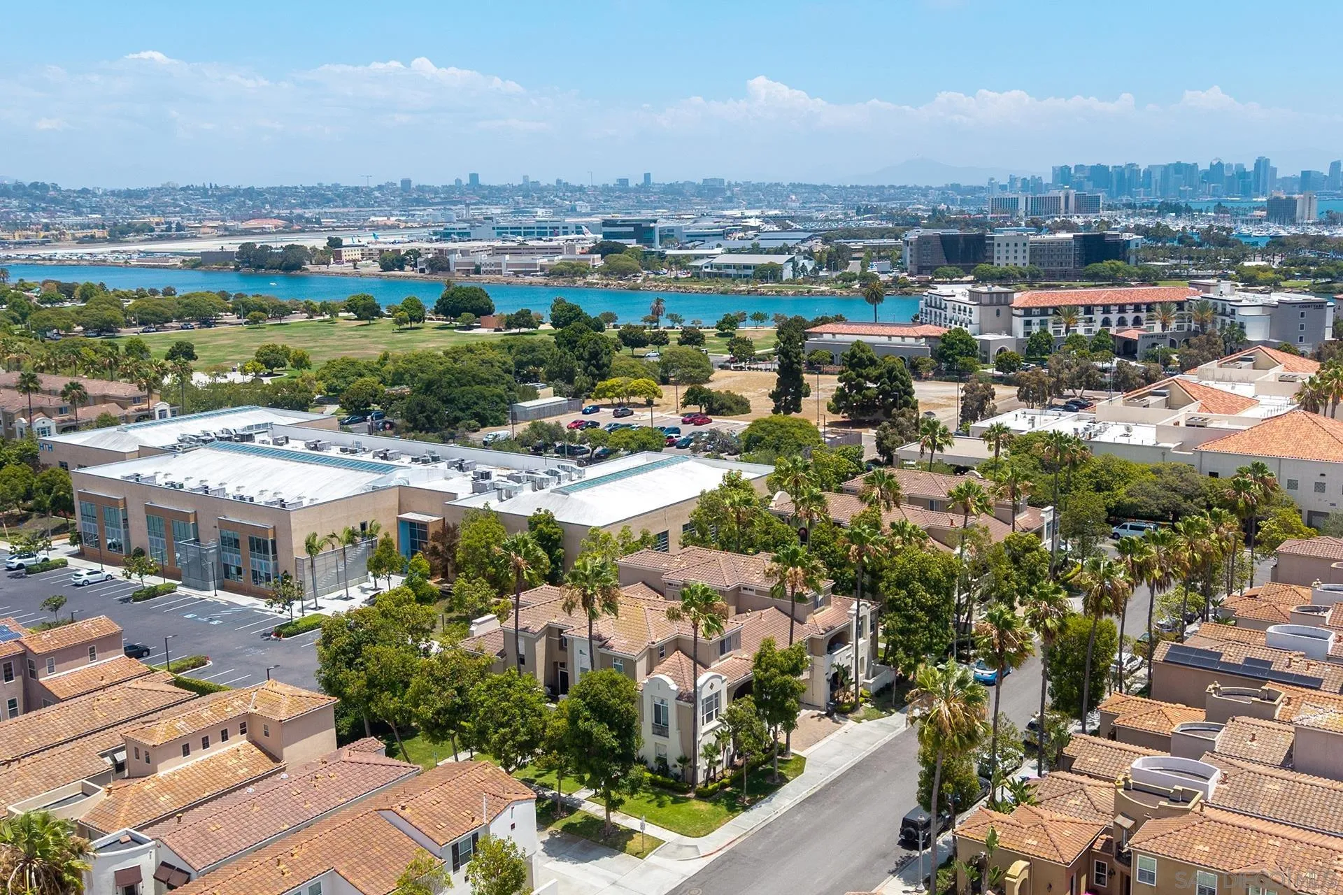 https://cdn.realtyfeed.com/cdn/127/260016624/8ea207434896c2c9c727298e956fff7d.webp