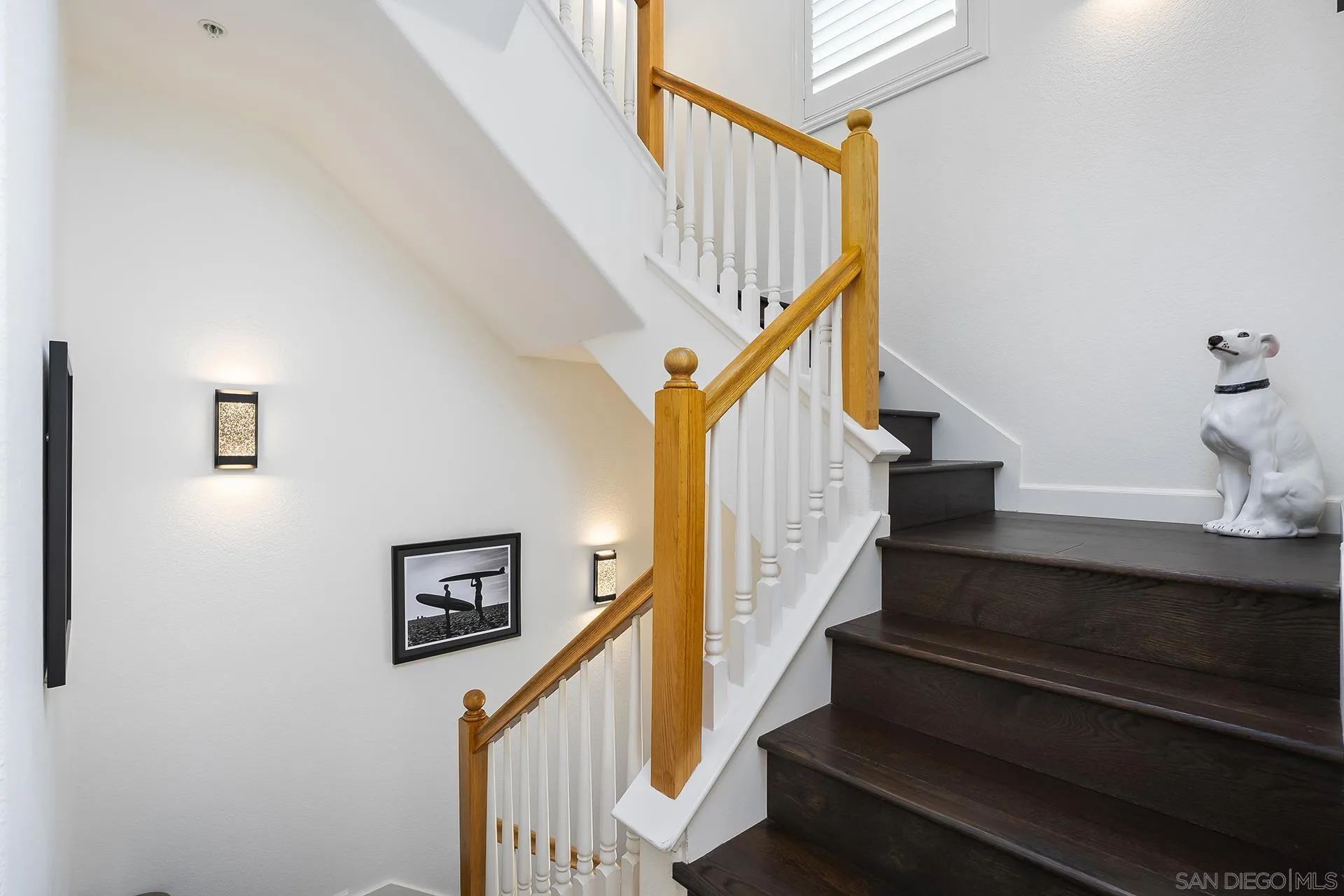 https://cdn.realtyfeed.com/cdn/127/260016624/c093aac5a3e6cbeb5b65761fc23bb5b0.webp