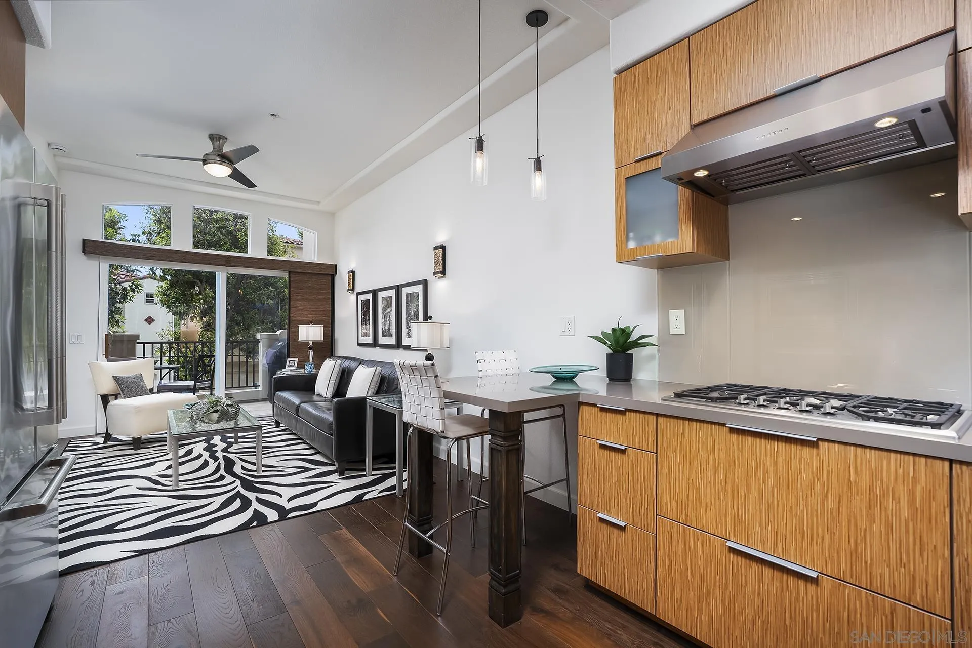 https://cdn.realtyfeed.com/cdn/127/260016624/c1ff4c230bf3bd1aa1e23babb613c95a.webp