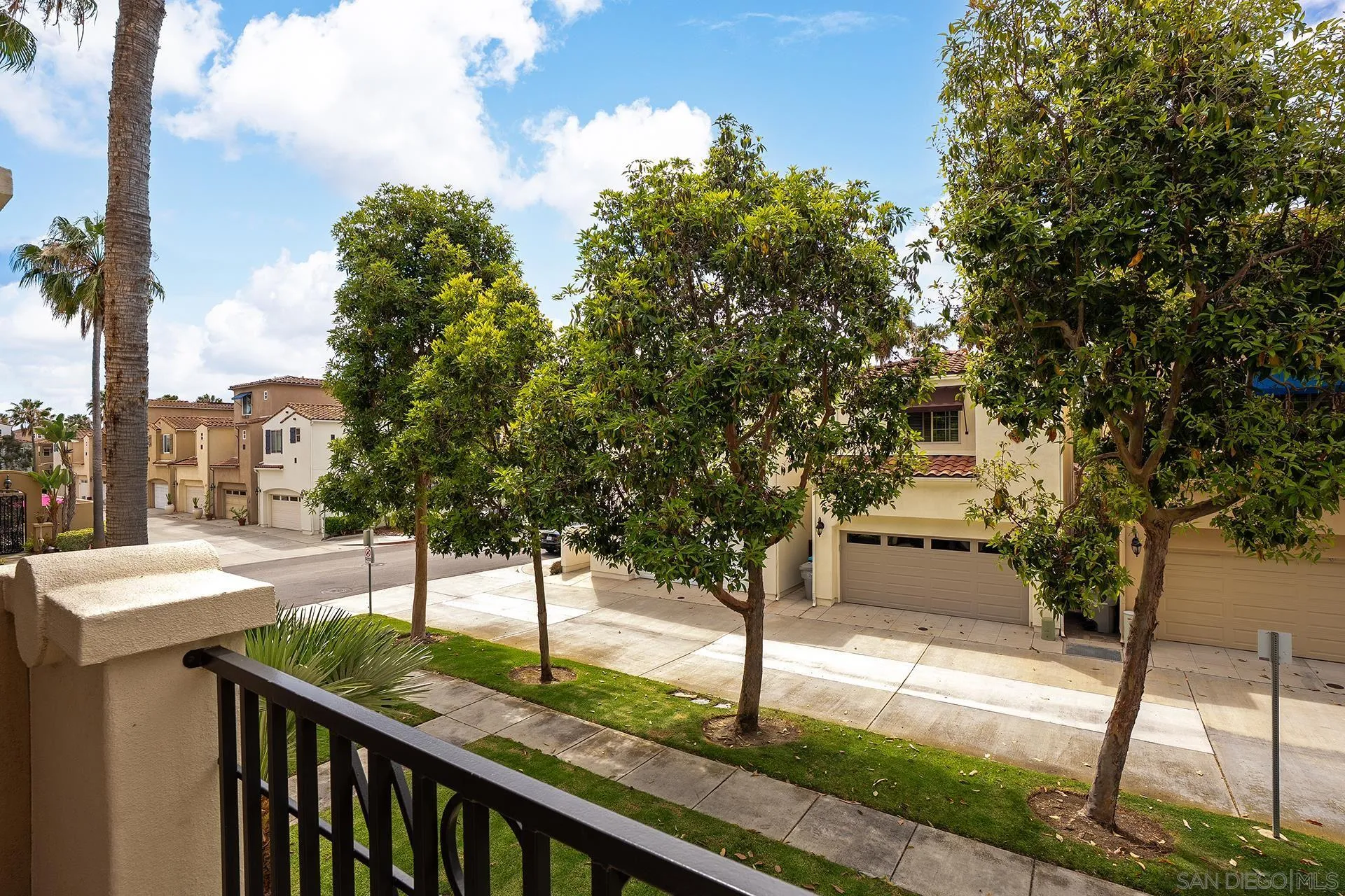 https://cdn.realtyfeed.com/cdn/127/260016624/c4d4ee34353113e5818bcb0e01e60ccd.webp