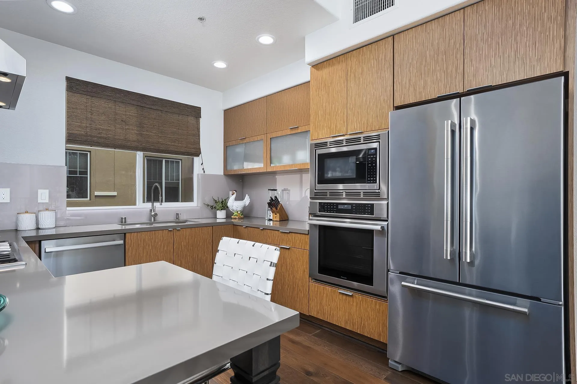 https://cdn.realtyfeed.com/cdn/127/260016624/ca5079354e9d9d0cd7e76779aa106de1.webp