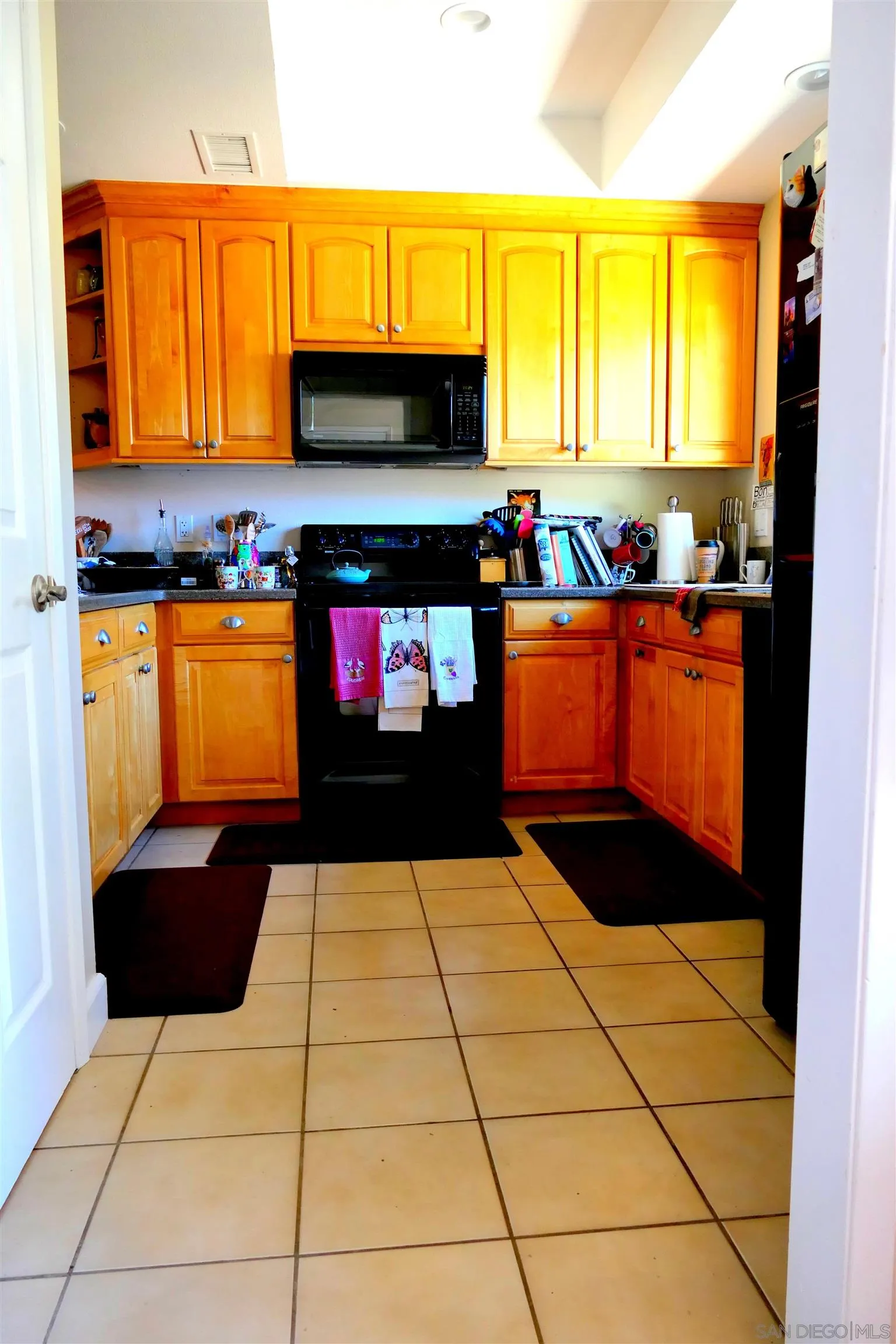 https://cdn.realtyfeed.com/cdn/127/260016630/373a5f1d429d9dee0dd7d9b7a311eab4.webp