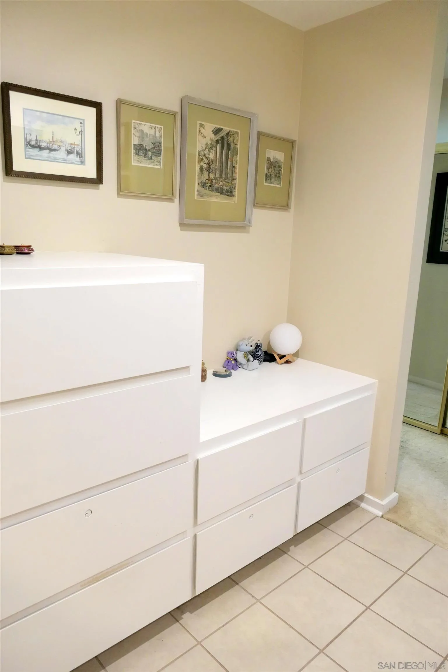 https://cdn.realtyfeed.com/cdn/127/260016630/47b54c9b12f6c597bcd61a2d38624670.webp
