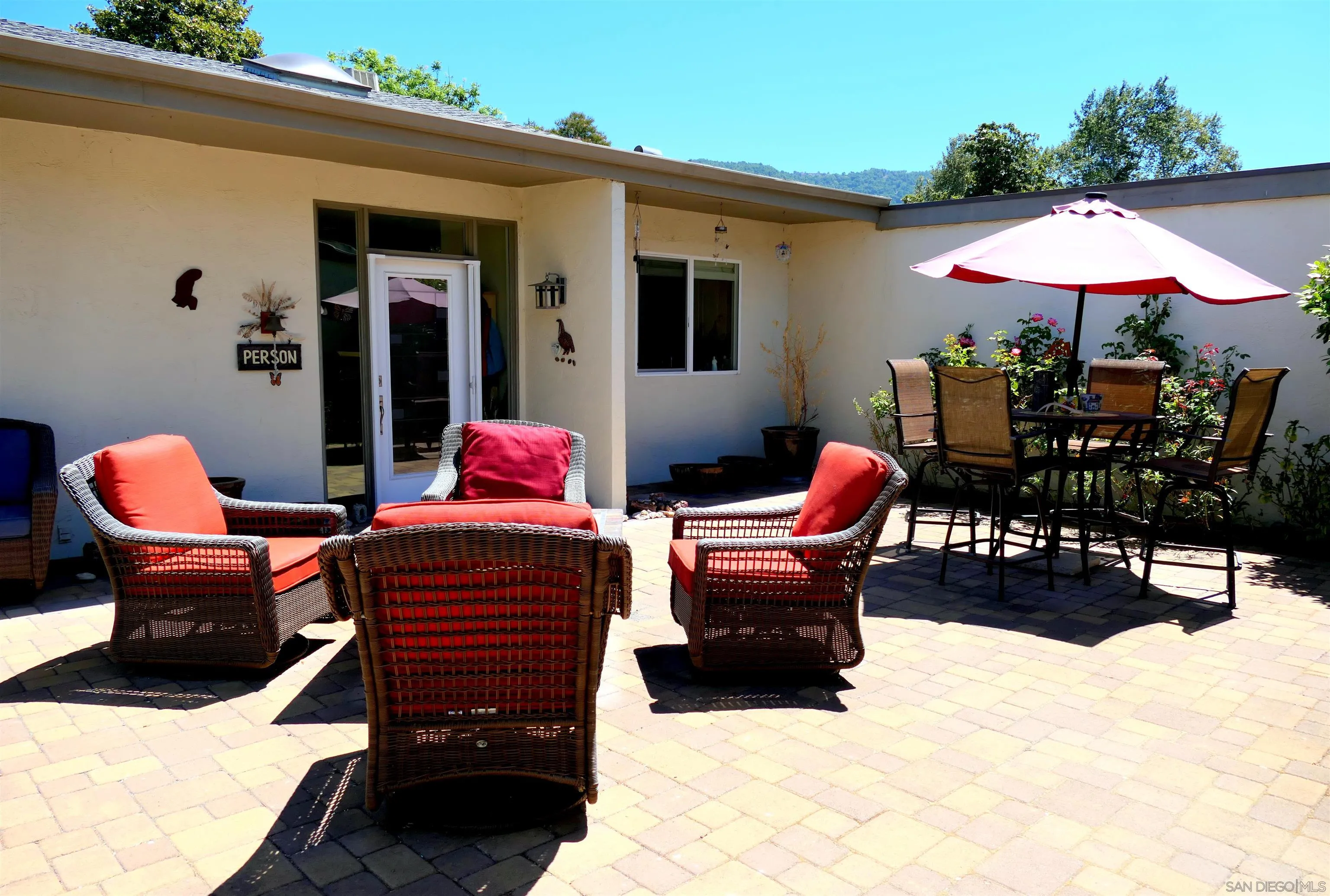 https://cdn.realtyfeed.com/cdn/127/260016630/efe03ec991be271c3eb8bd520d383844.webp