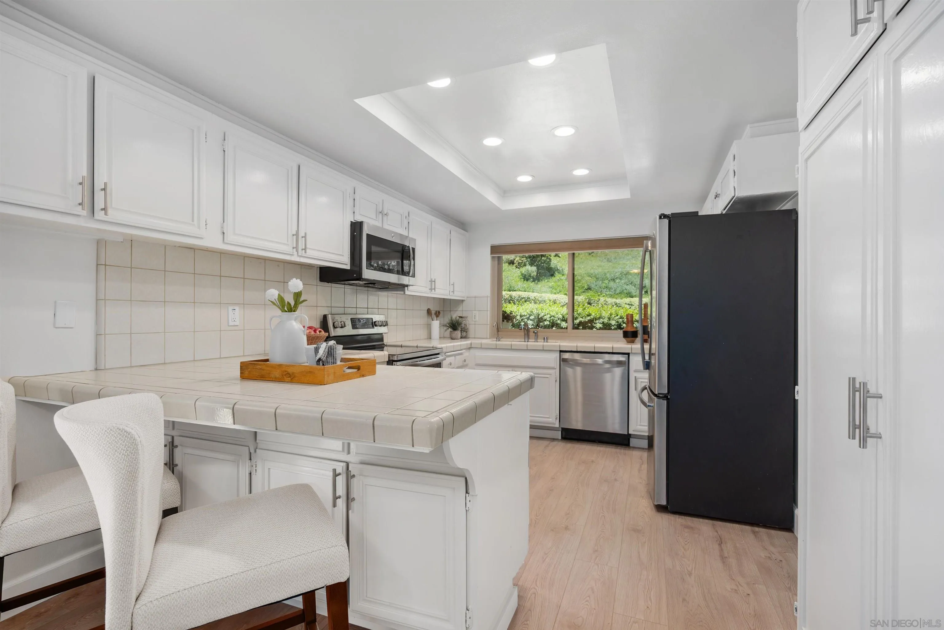 Photo #5: 260016632 Listing: Photo #5