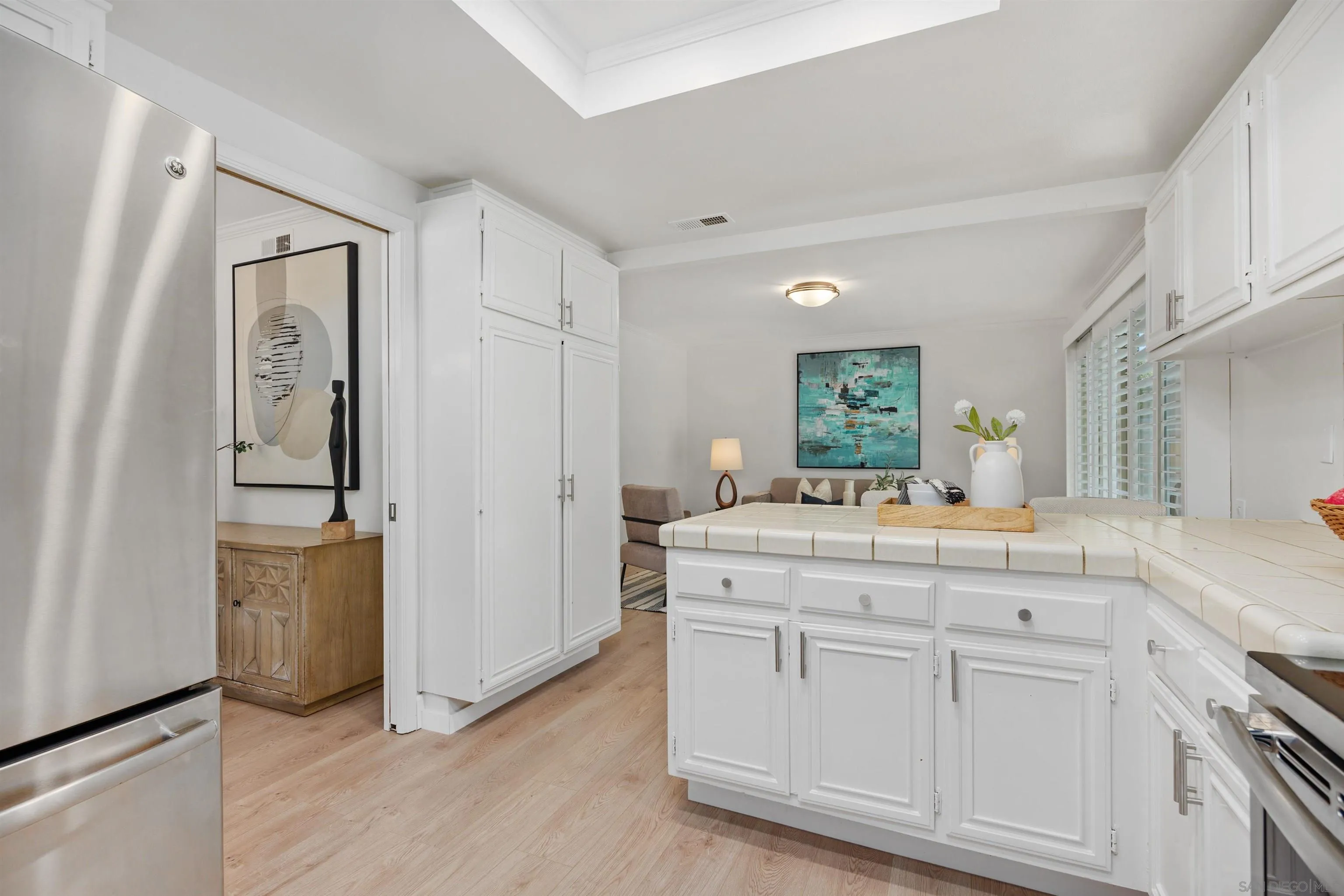 Photo #6: 260016632 Listing: Photo #6