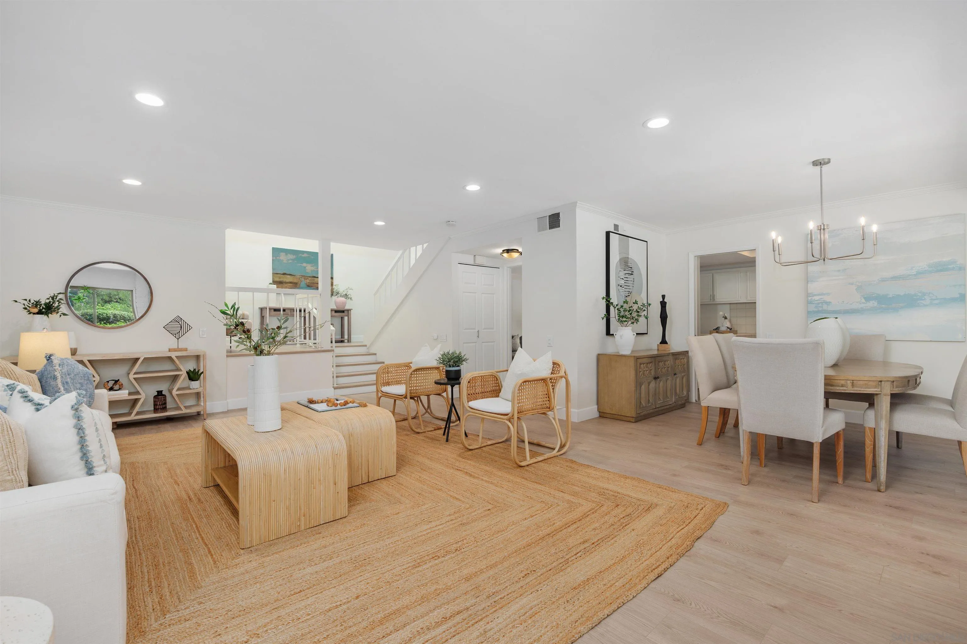 Photo #2: 260016632 Listing: Photo #2