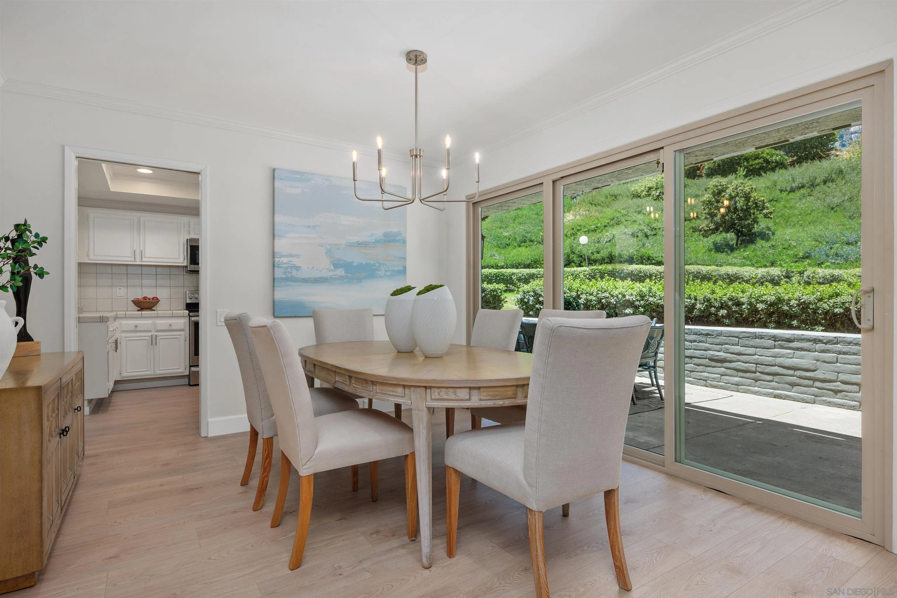 Photo #3: 260016632 Listing: Photo #3