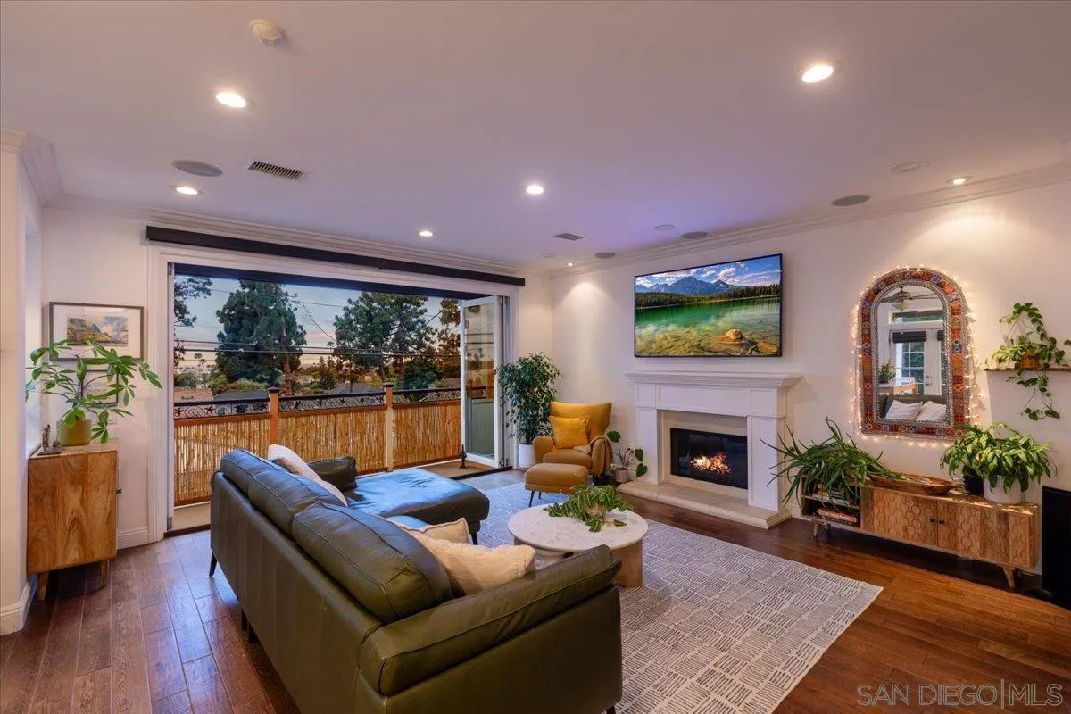 https://cdn.realtyfeed.com/cdn/127/260016634/a91d0e1cf1a3cbba7dec5fa19a7bfbfb.webp
