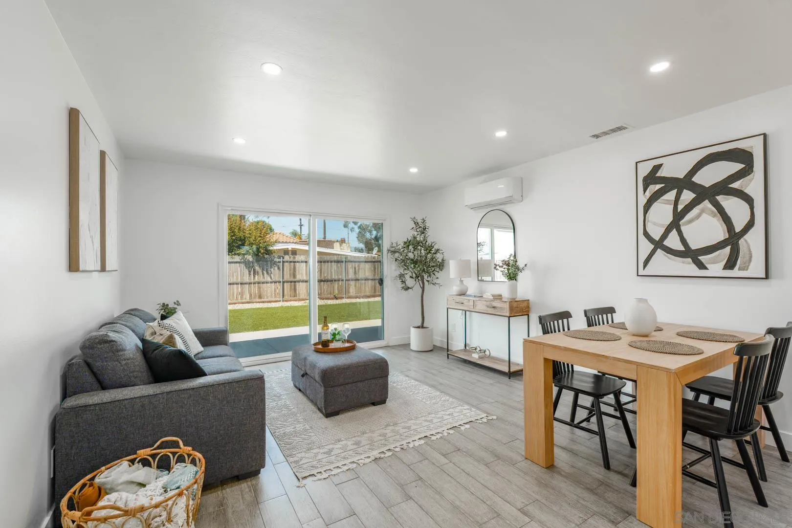 https://cdn.realtyfeed.com/cdn/127/260016641/067b022d39e47bba97fb926aeeaea29c.webp