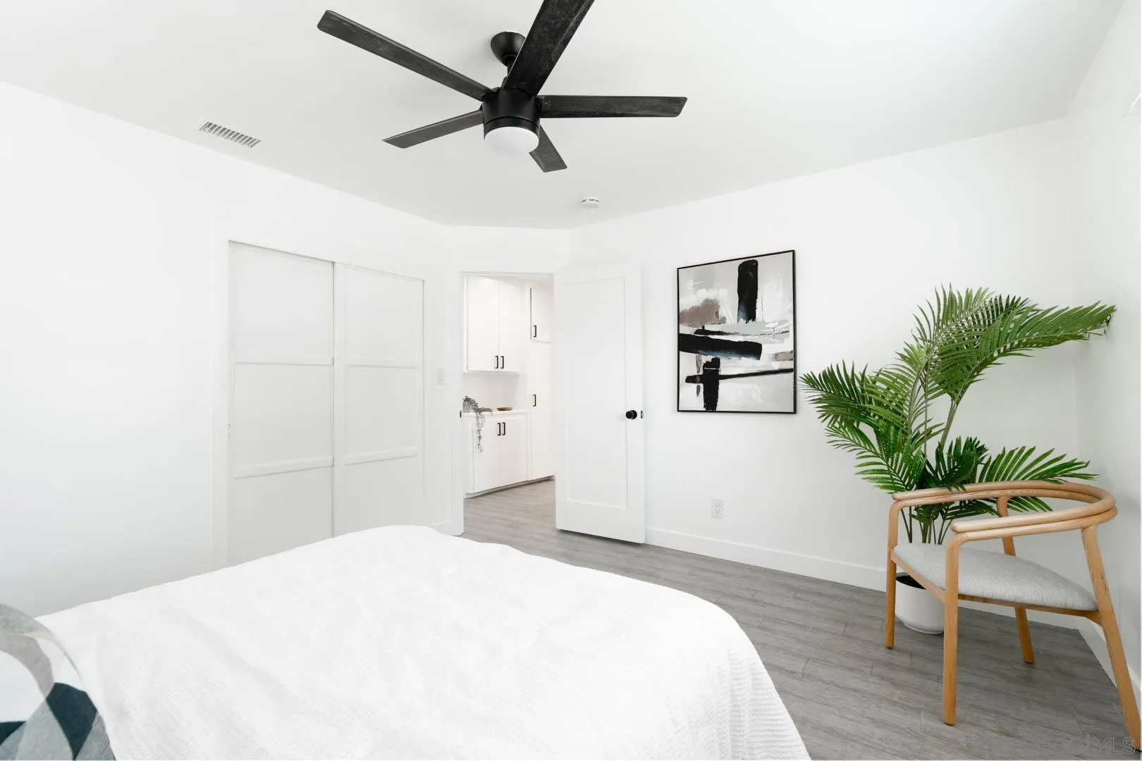 https://cdn.realtyfeed.com/cdn/127/260016641/74c80e2be858d289485abeac04ce16d7.webp