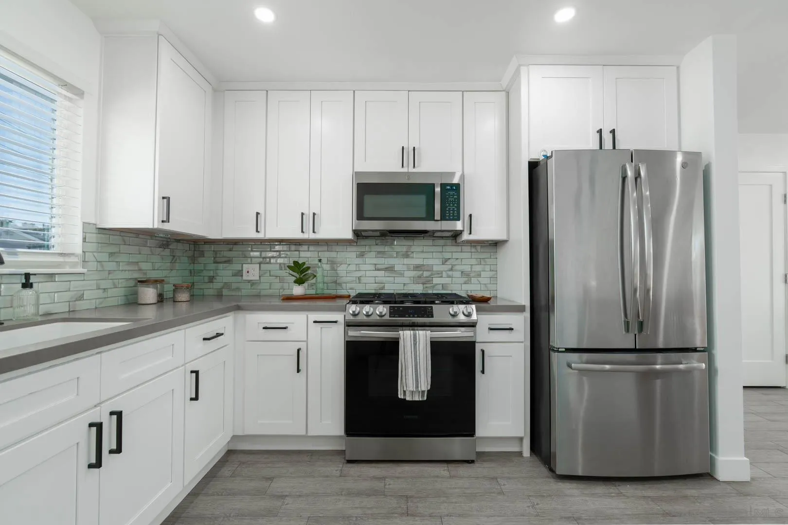 https://cdn.realtyfeed.com/cdn/127/260016641/cb10e3806064f28e5732c94215759de2.webp