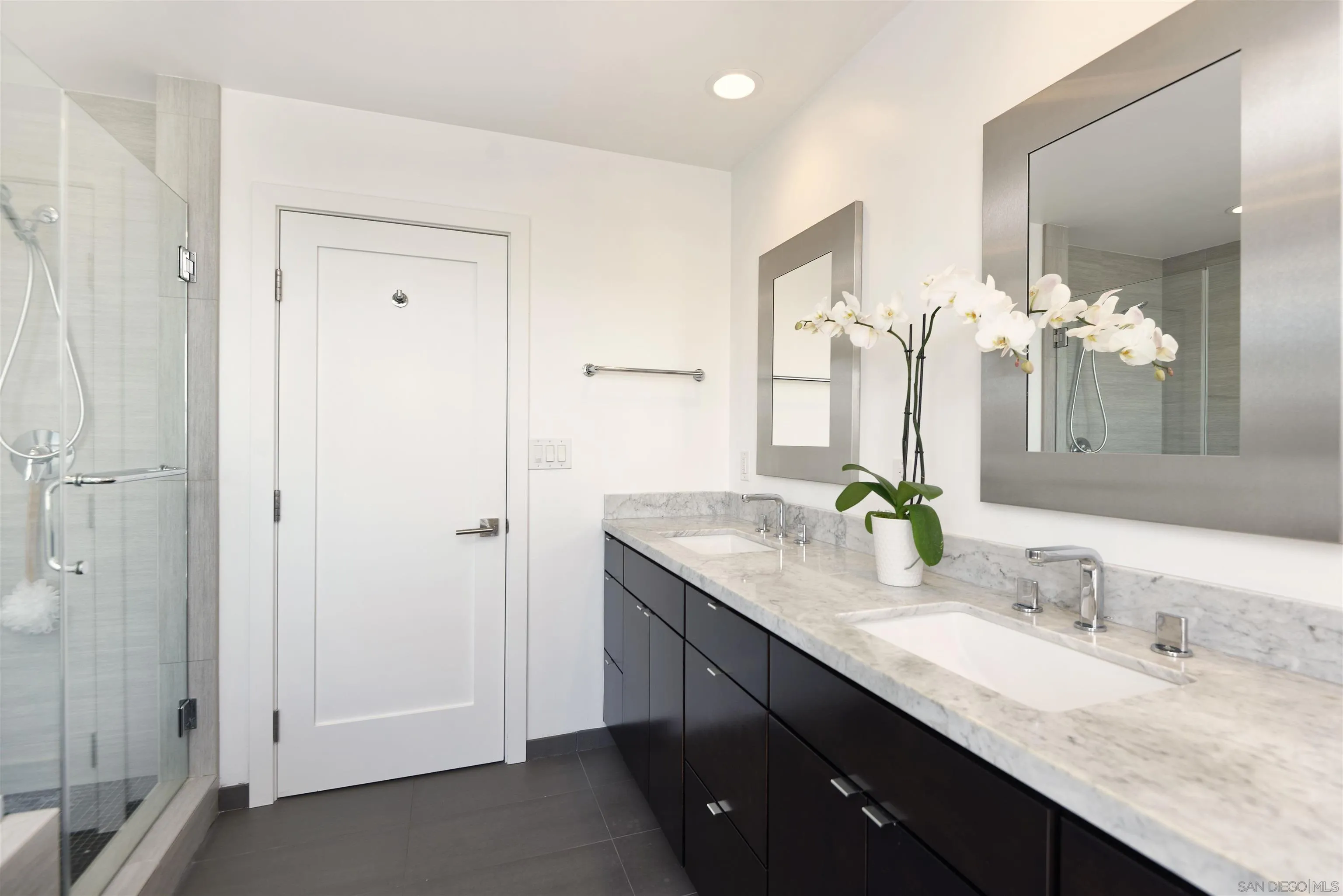https://cdn.realtyfeed.com/cdn/127/260016643/6f595bc23c60920be632117b94f106d7.webp