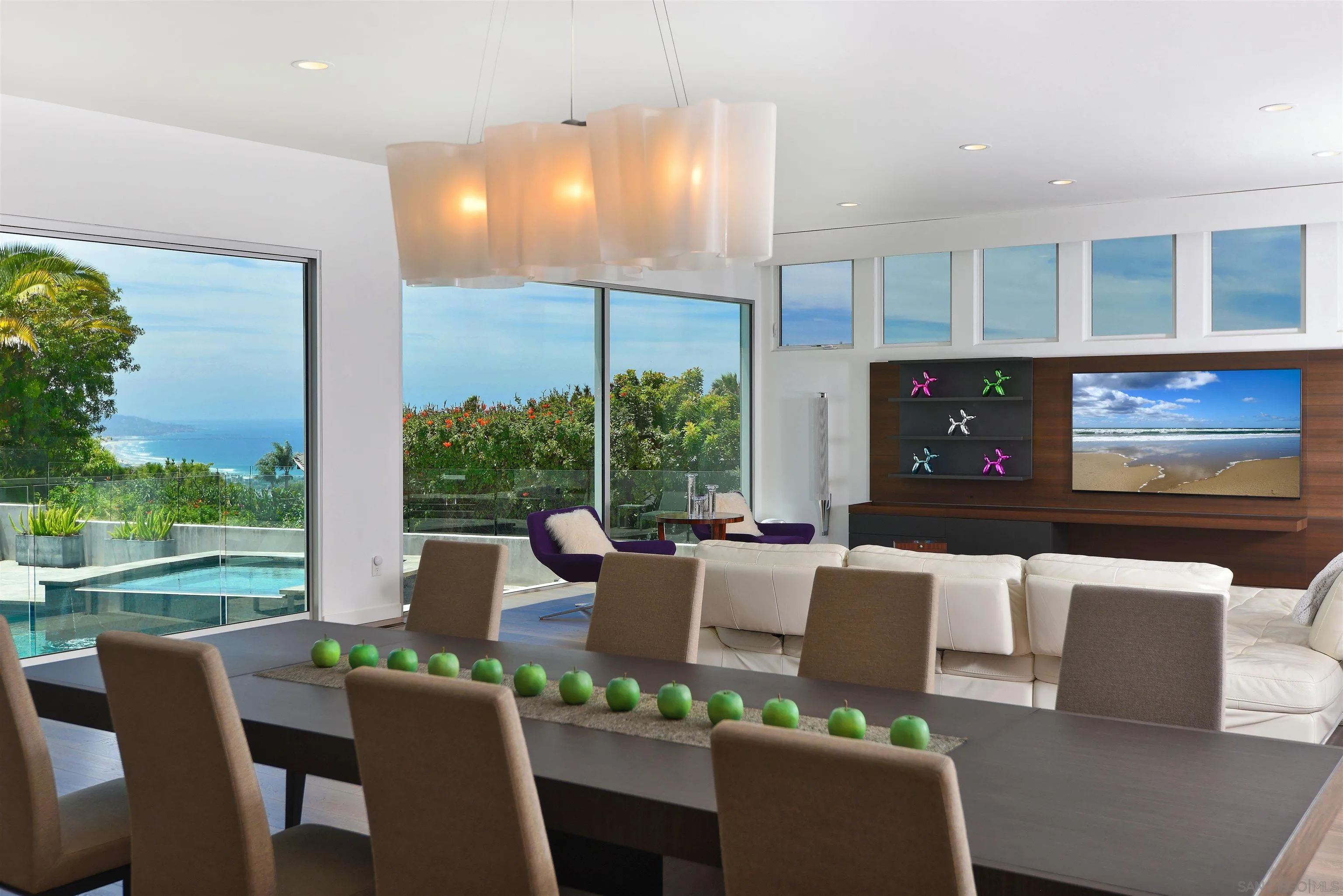 https://cdn.realtyfeed.com/cdn/127/260016643/a7c506fd65096773dd314e2632adac46.webp