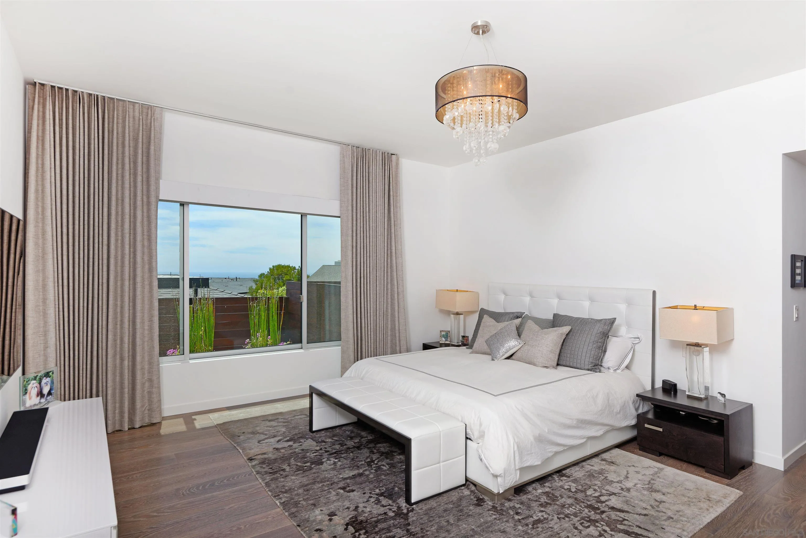 https://cdn.realtyfeed.com/cdn/127/260016643/a9fbf86a3a1e5c6bdd8bc6bb2d5ce598.webp