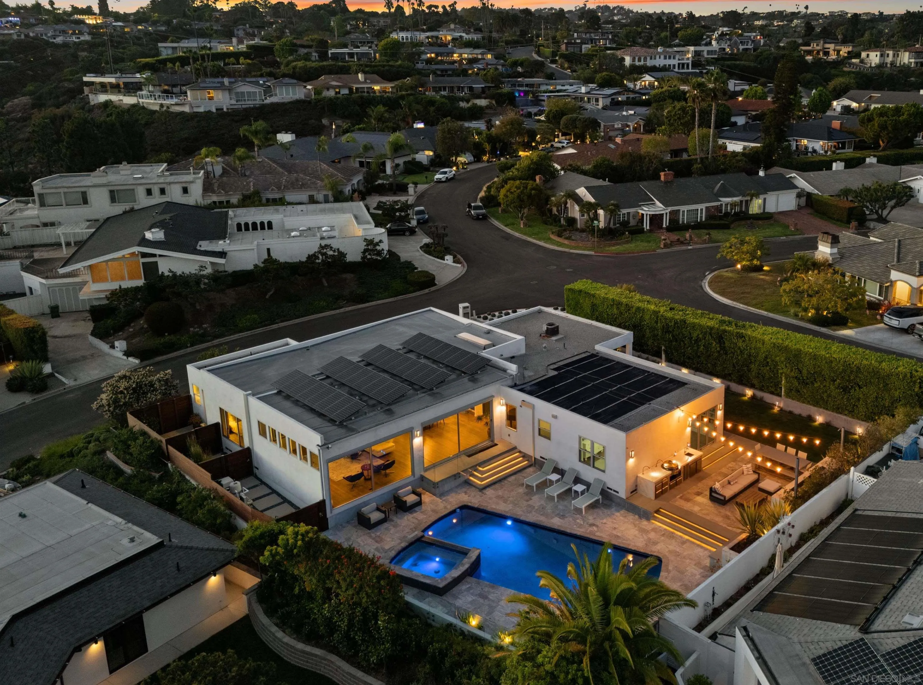 https://cdn.realtyfeed.com/cdn/127/260016643/e2f489337e823b50ff4f6a8e86811878.webp