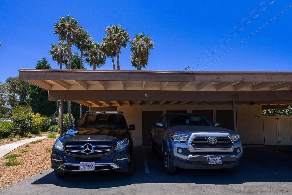 https://cdn.realtyfeed.com/cdn/127/260016646/1befe57f39526f96703ff8c65a2f39dc.webp