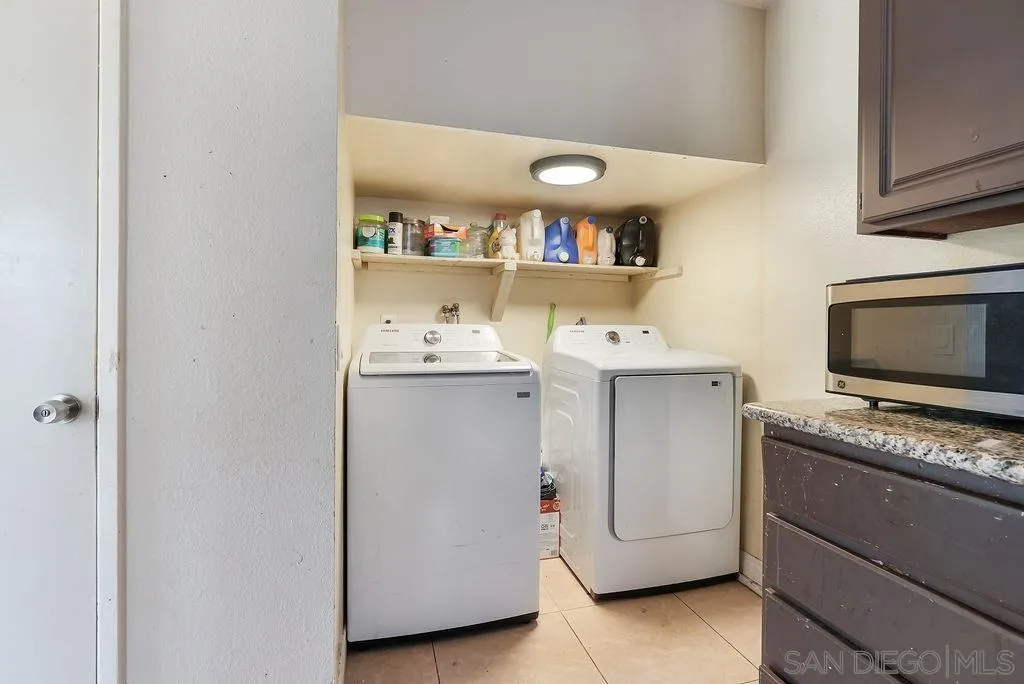 https://cdn.realtyfeed.com/cdn/127/260016646/2430f1ab7f127f6fd5ebe02ed2e575dd.webp