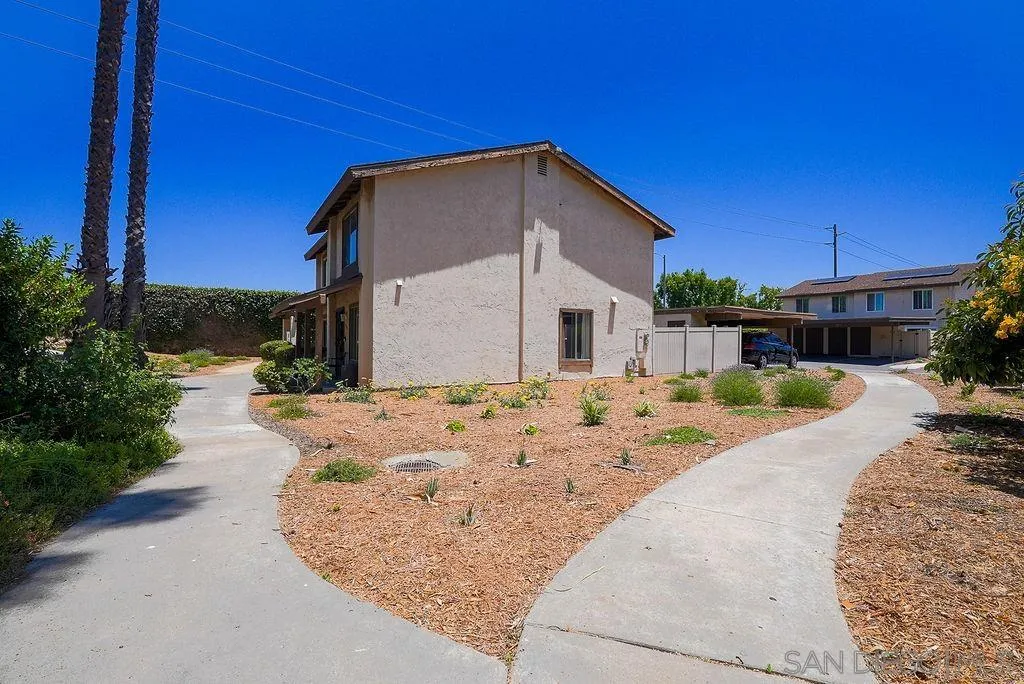 https://cdn.realtyfeed.com/cdn/127/260016646/2e71f9fa0bd7f691aa008b68bdb9c906.webp