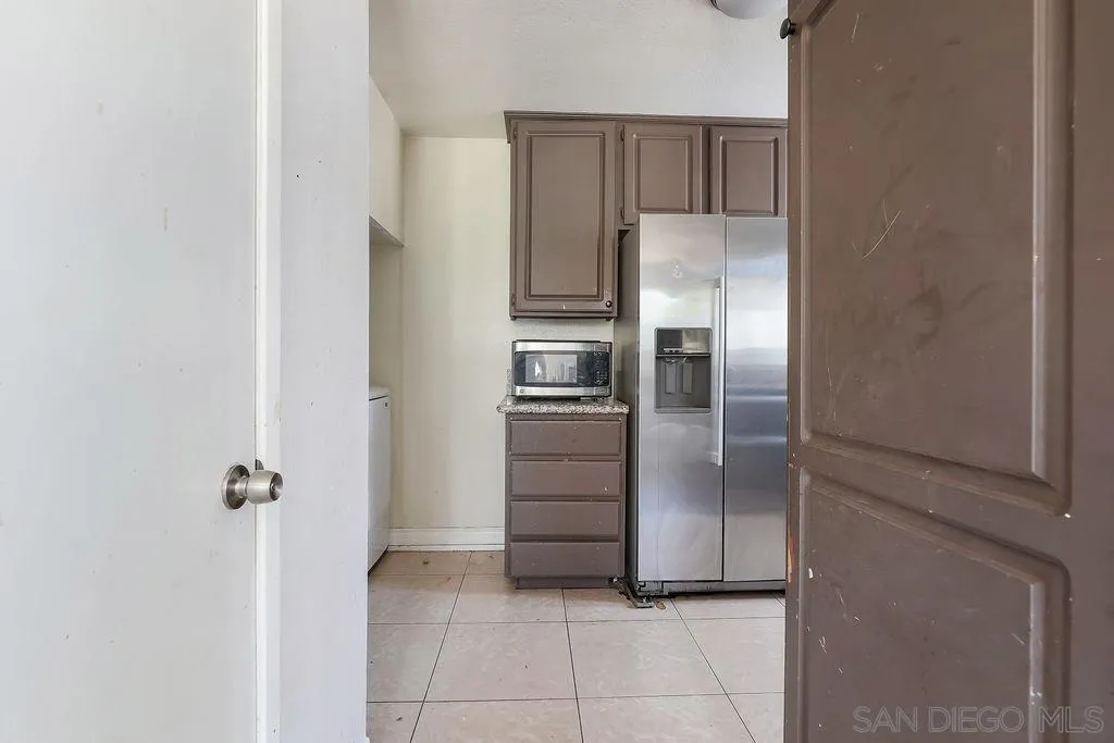 https://cdn.realtyfeed.com/cdn/127/260016646/4fcb666547707e3779f3729458390ec9.webp