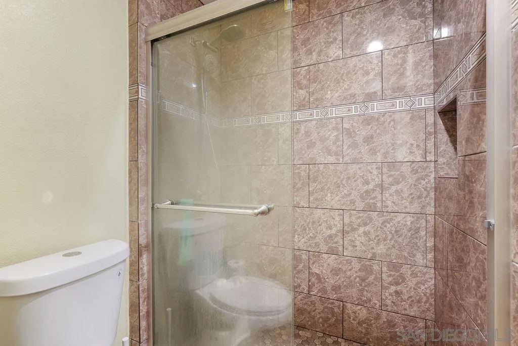 https://cdn.realtyfeed.com/cdn/127/260016646/8e8654a0dc03803a9291339b8c5fcac3.webp