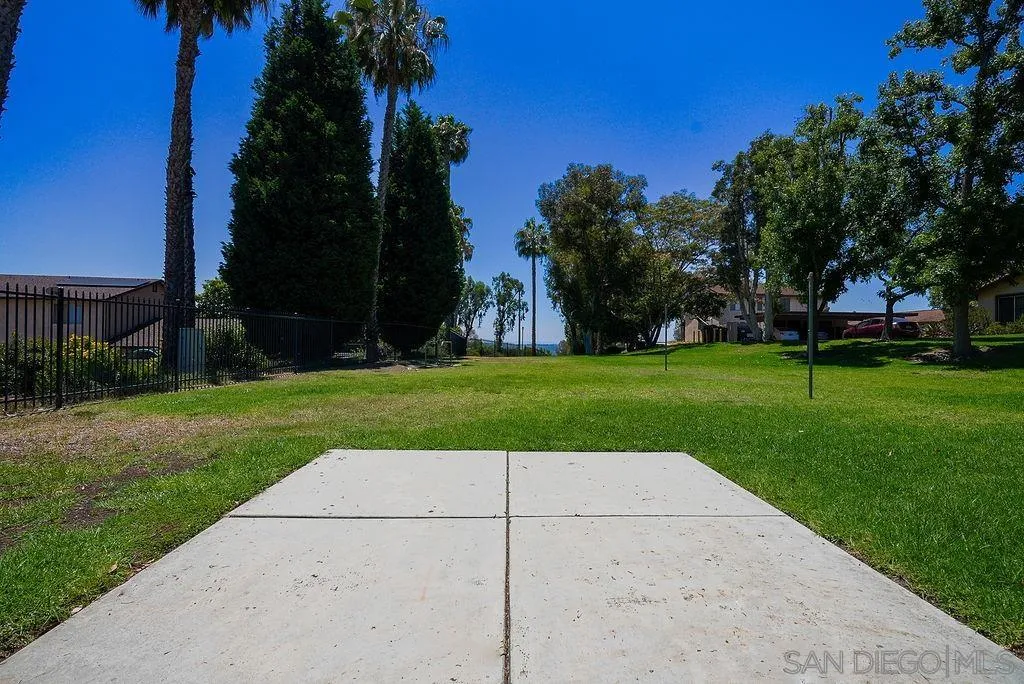 https://cdn.realtyfeed.com/cdn/127/260016646/c83b2fd5d7de9870e47829aef3f8d7f9.webp