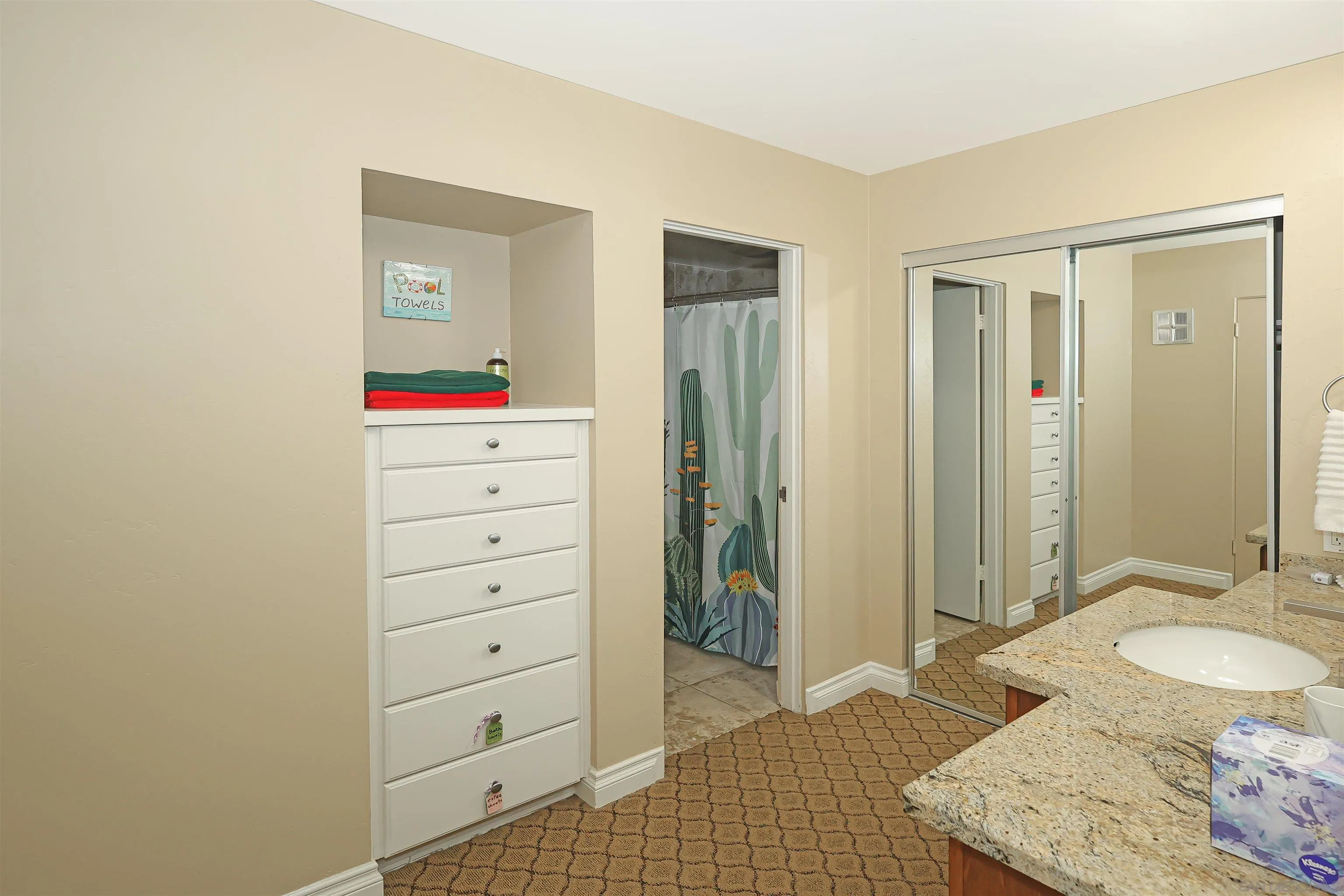https://cdn.realtyfeed.com/cdn/127/260016648/3a0e7b97d48dbcad352b5b89473b2509.webp